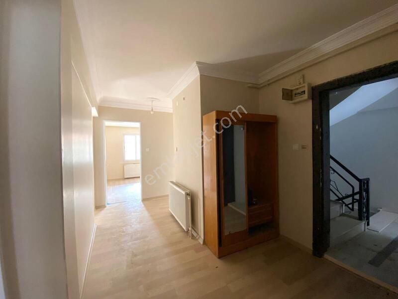 Buca Uçan Yolda Ara Kat Çift Cephe 3+1 Tadilatlı Kiralık Daire - Görsel 6