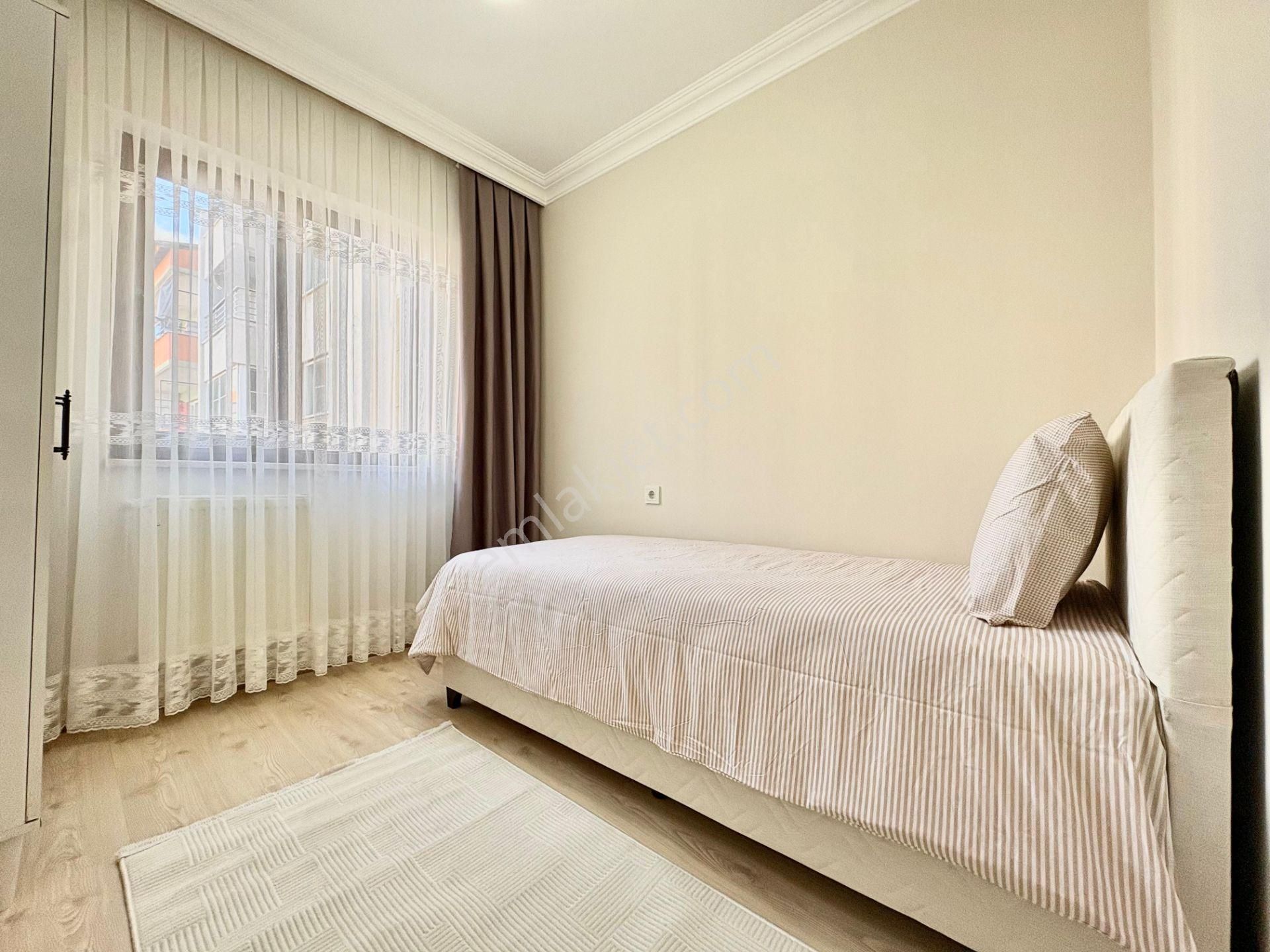 Özmecaz'dan Kınıklı Bursa Cad. 2+1 Arakat Asansörlü Full Eşyalı Lüks Apart - Görsel 6