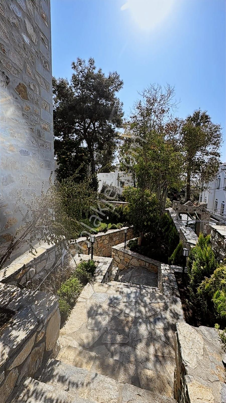 Bodrum Marina'da Satılık 1+1 Eşyalı Daire - Görsel 26