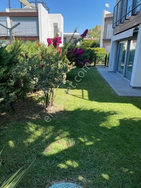 Bodrum Ortakent Sahilde Denize Sıfır Satılık 4+1 Eşyalı Daire - Görsel 5