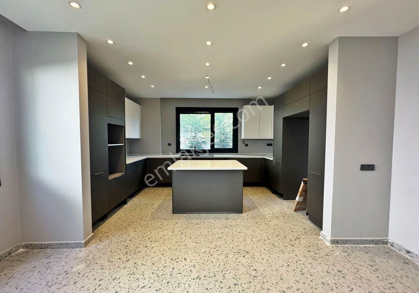 Weal World' Den Deniz Manzaralı, Sıfır, 5+2, 600 M2, Müstakil Villa ... - Görsel 6