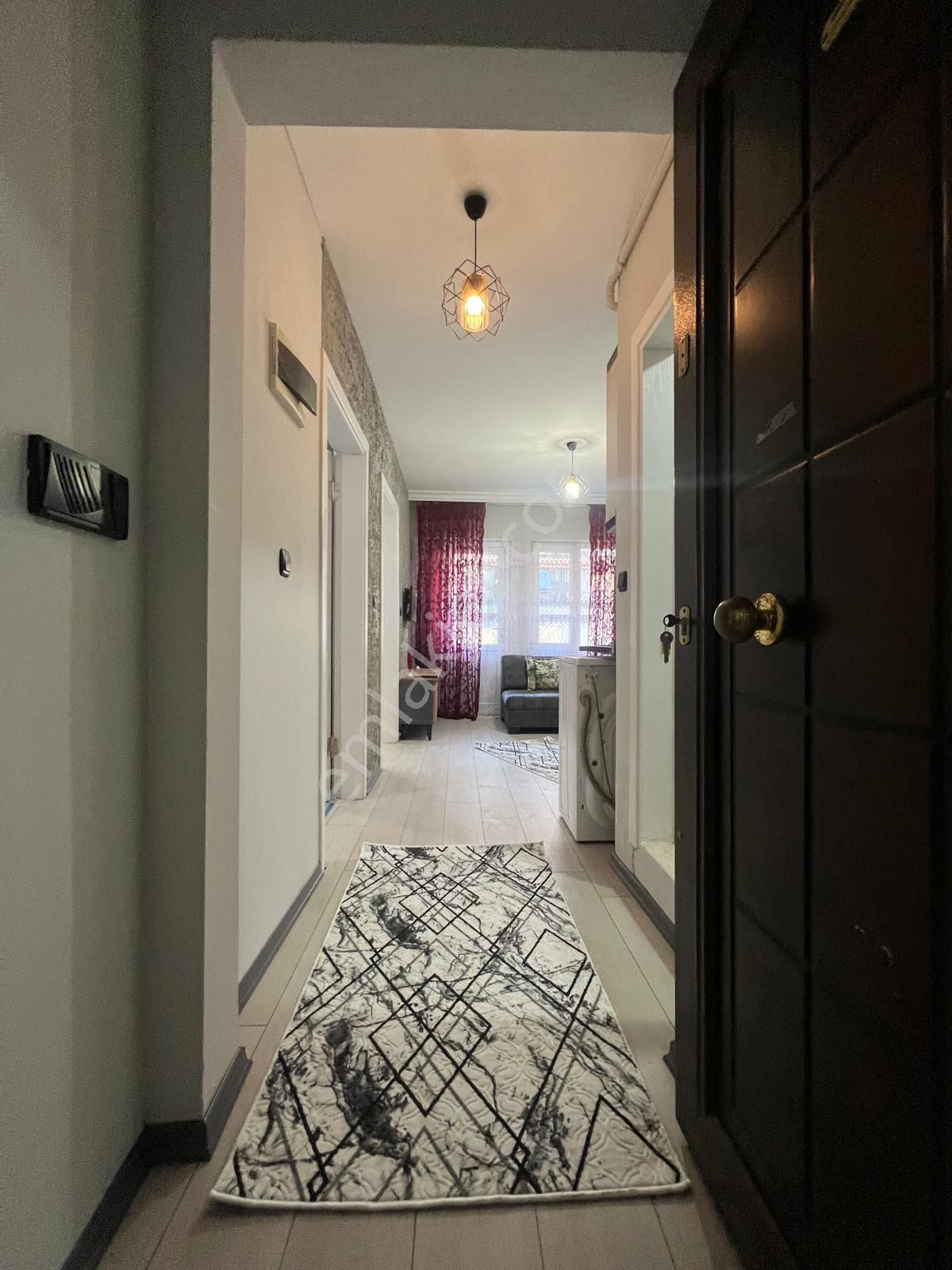 Almina Dan Dumlupınar Merkezde Kiralık 2+1 Ön Cephe Daire