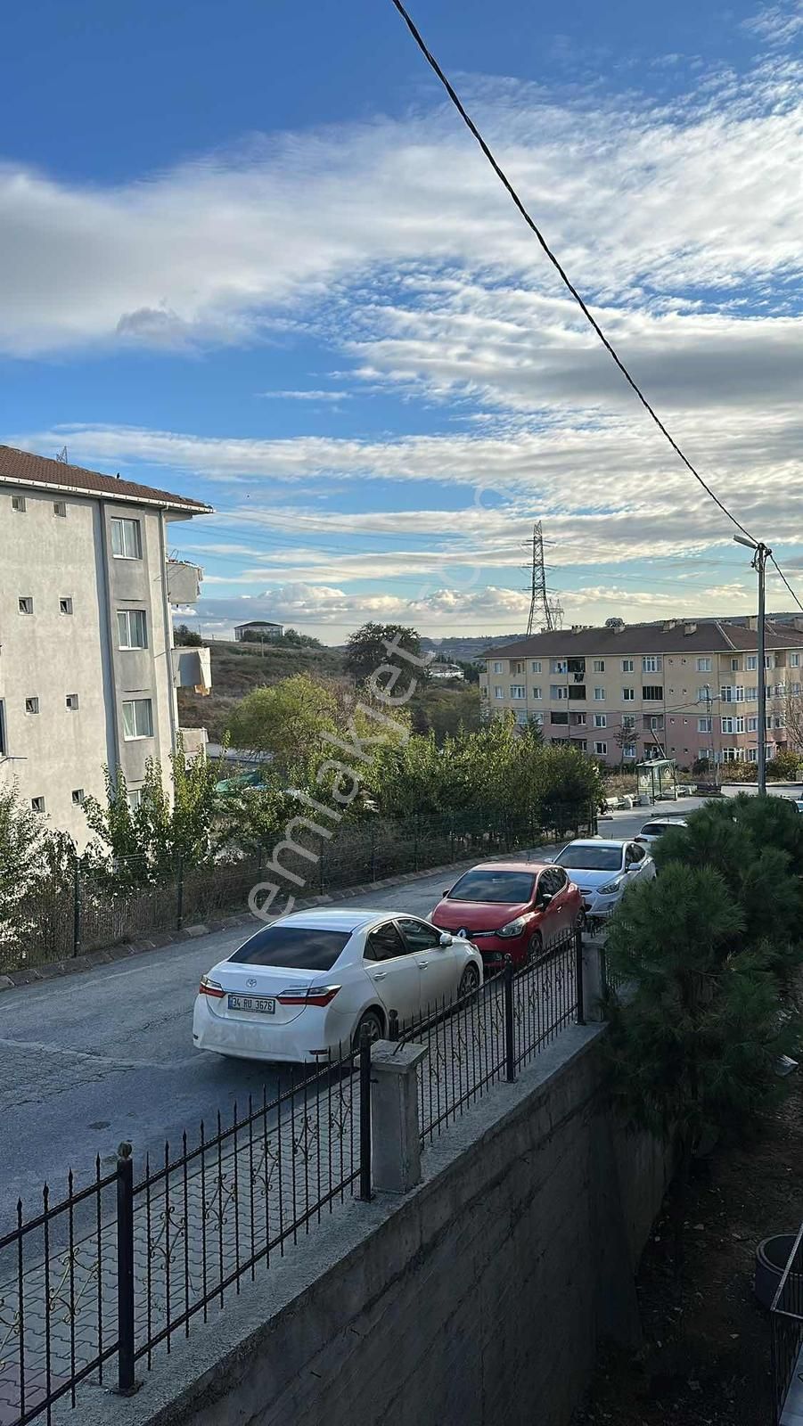 Sitenin En Ön Cephesi Ara Kat 3+1 Daire