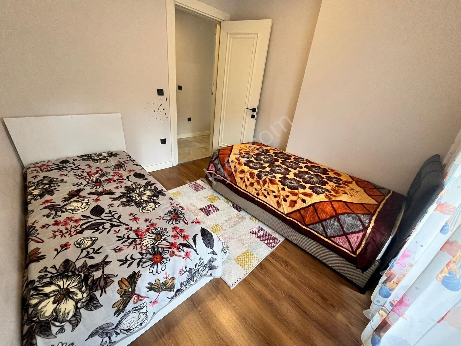 Kuşadası Nda Kapalı Otoparklı Havuzlu Güvenlikli 2 Artı 1 - Görsel 11