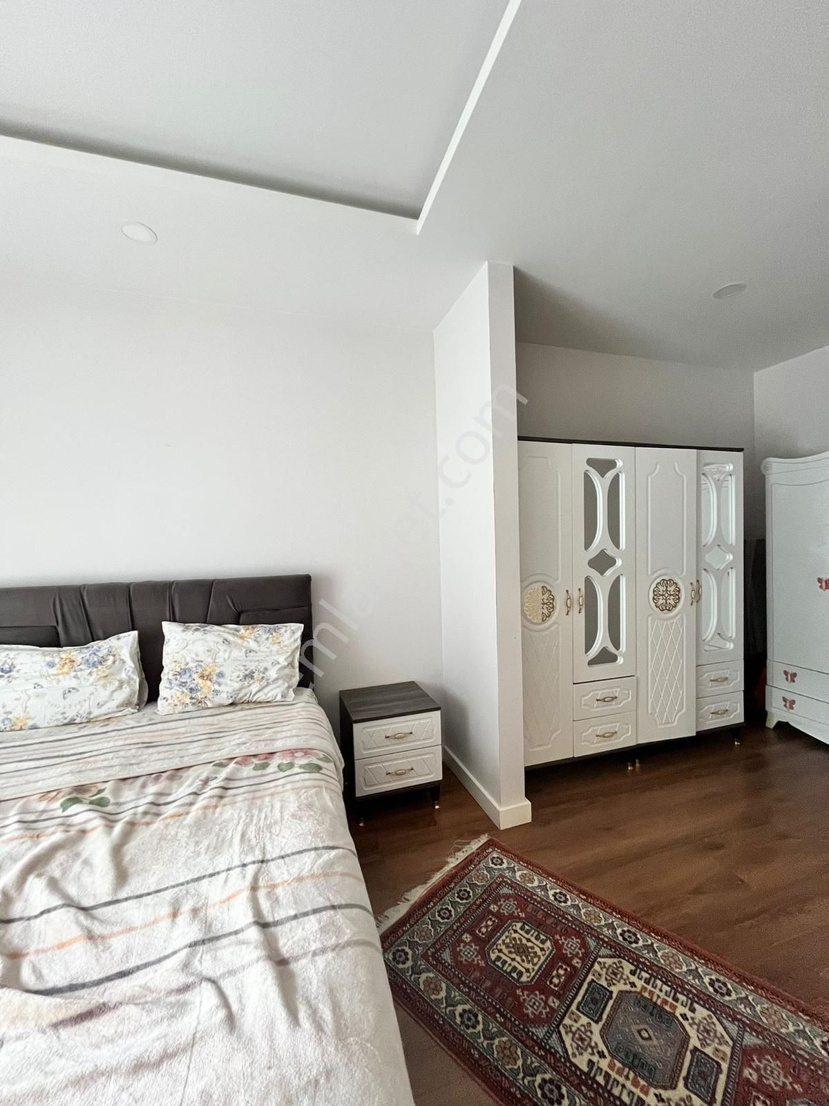 Kuşadası Nda Kapalı Otoparklı Havuzlu Güvenlikli 2 Artı 1 - Görsel 25