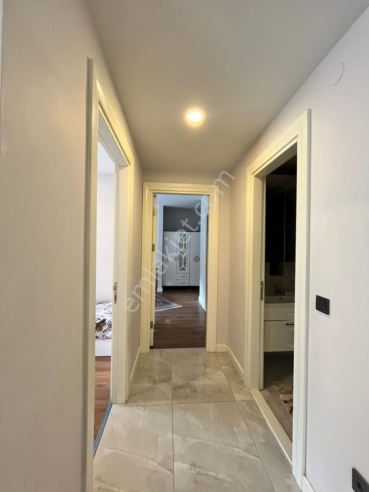 Kuşadası Nda Kapalı Otoparklı Havuzlu Güvenlikli 2 Artı 1 - Görsel 14