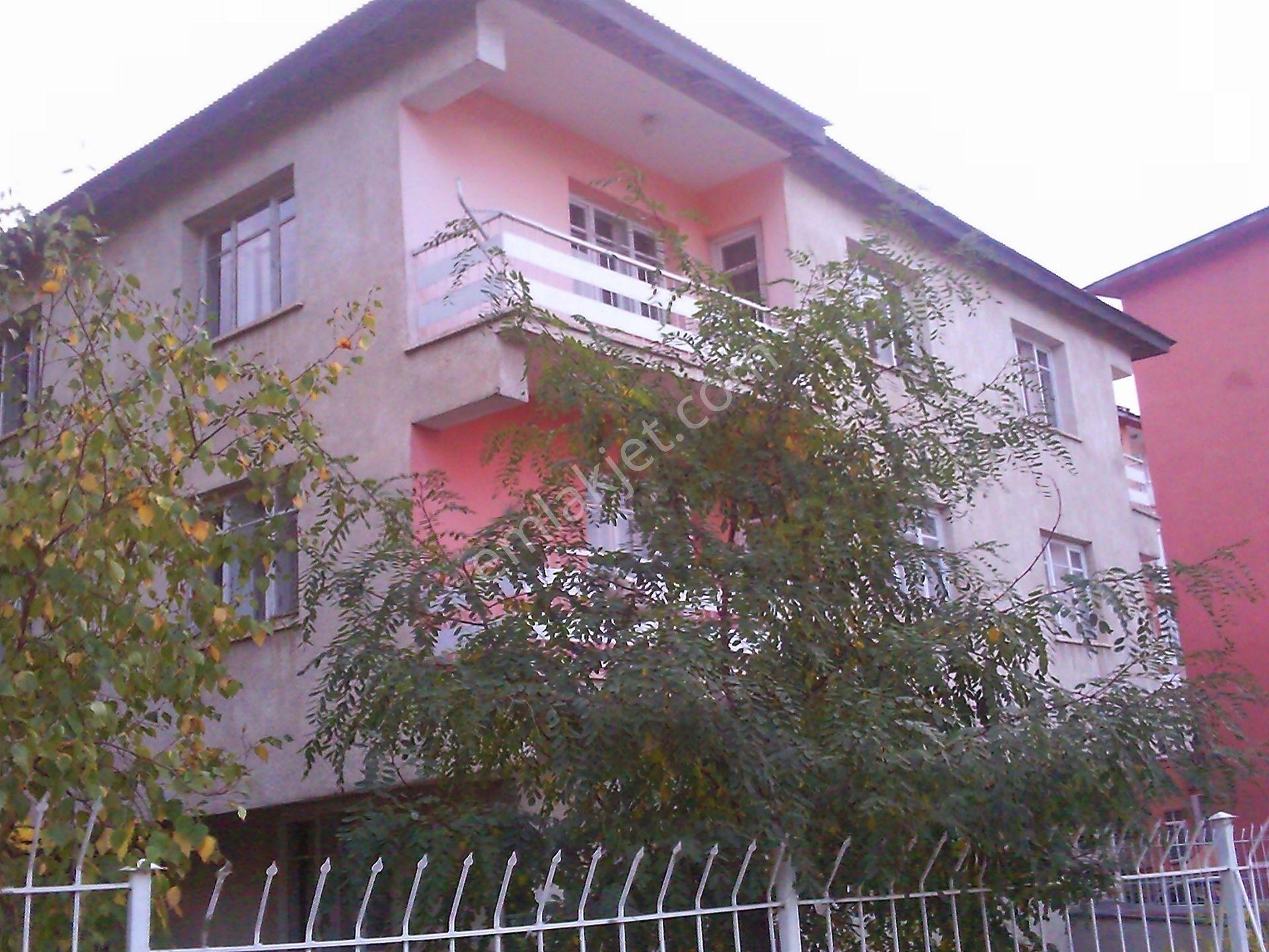 Erzurum Yunus Emre Mahallesi'nde Şahane Konumda Kombili 3+1 Kiralık Daire - Görsel 7