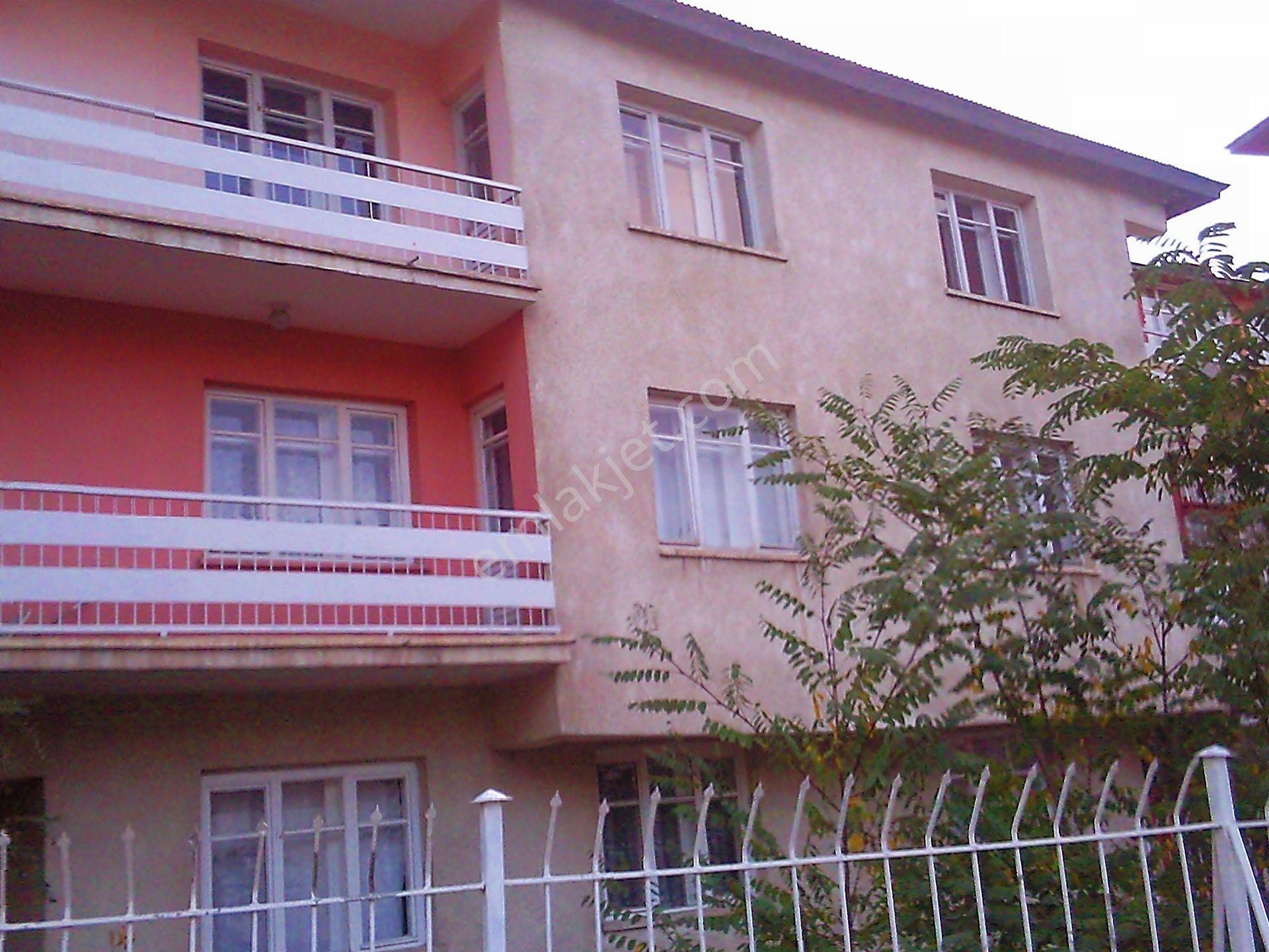 Erzurum Yunus Emre Mahallesi'nde Şahane Konumda Kombili 3+1 Kiralık Daire - Görsel 6