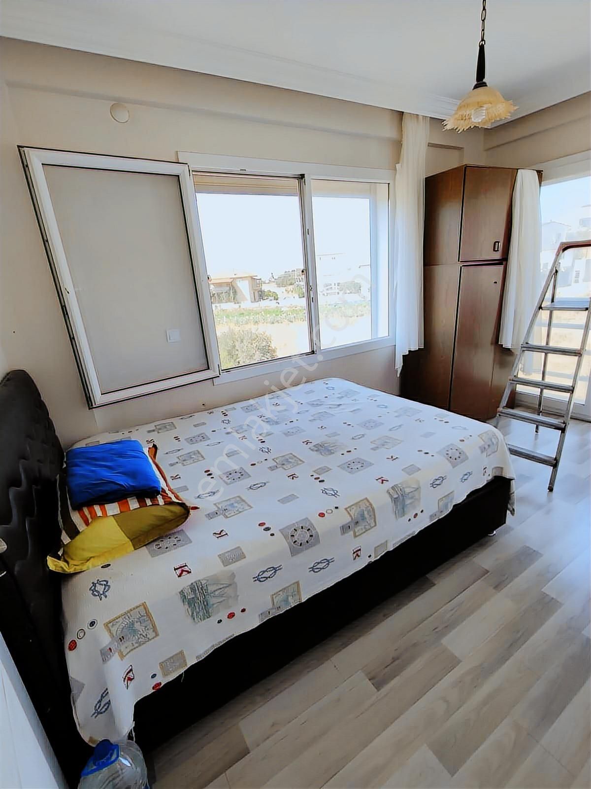 Urla Gülbahçe'de 2+1 Daire - Görsel 13