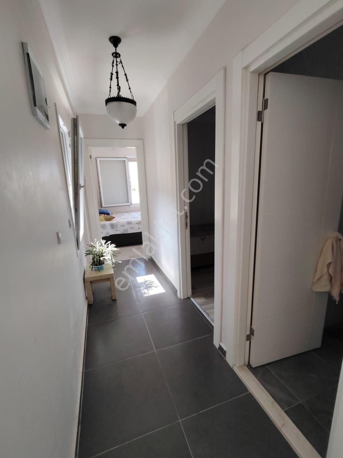 Urla Gülbahçe'de 2+1 Daire - Görsel 2