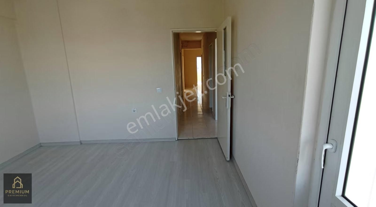 Yenidoğan Menzil Sitesinde Kiralık 3+1 | Merkezi Konum - Görsel 11