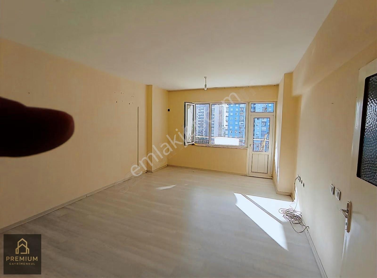 Yenidoğan Menzil Sitesinde Kiralık 3+1 | Merkezi Konum - Görsel 8