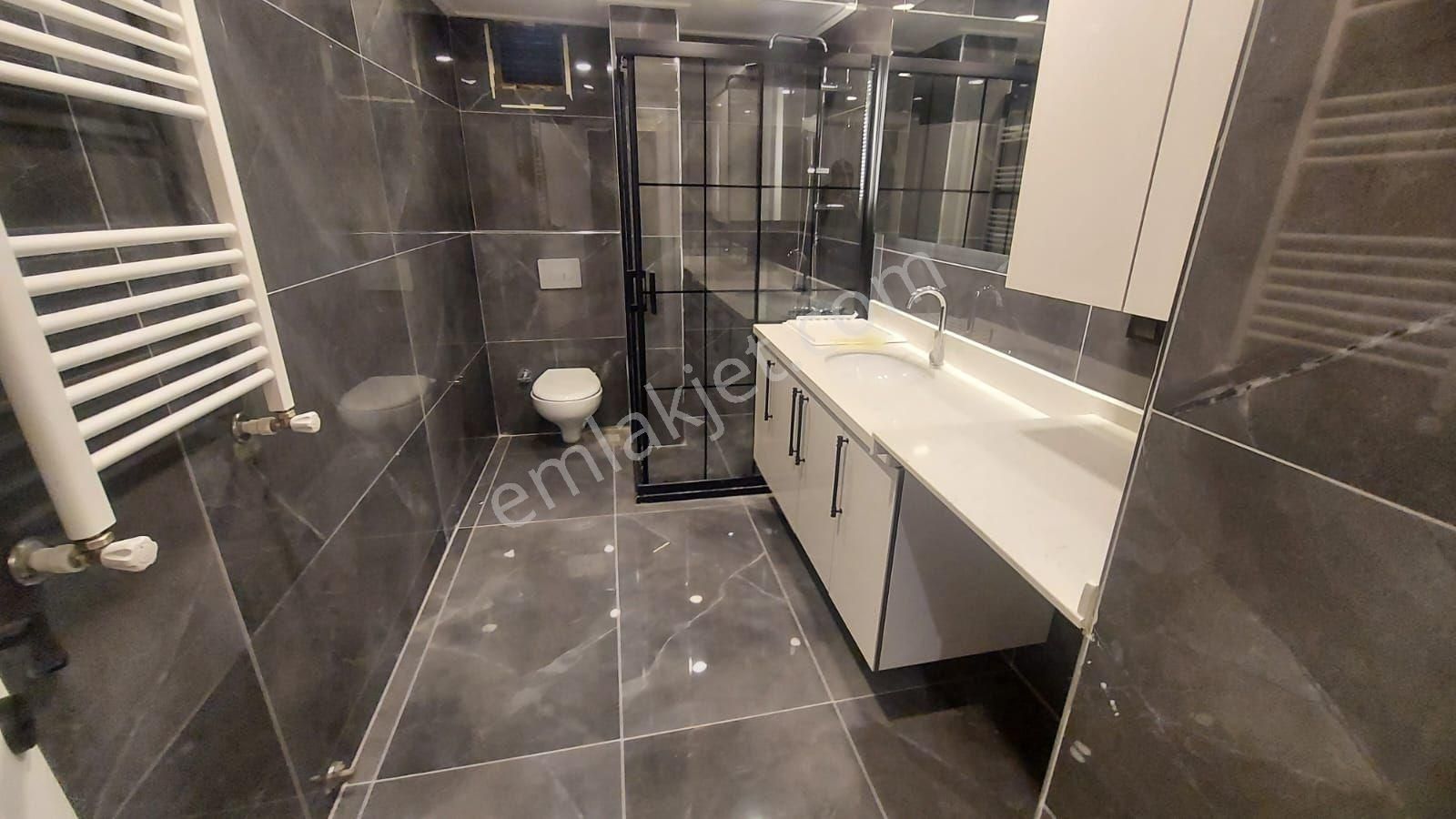 Kanaat'ten 29 Mayıs Hastane Yakını Lüx Yapılı 3 Cepheli Ara Kat - Görsel 13