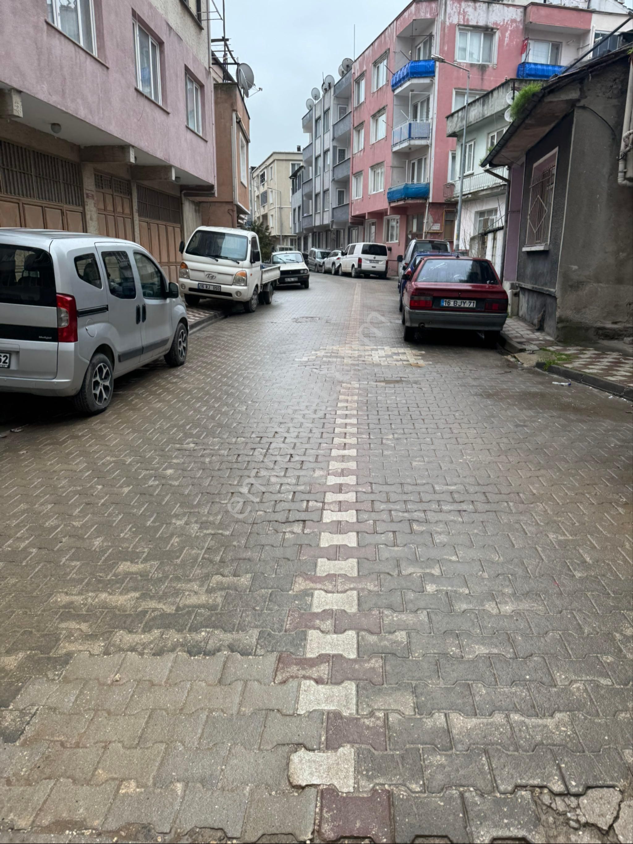 Çarşıya Yakın 8 Yaşında 130m2 3+1 Fırsat Daire Mustafakemalpaşa Da - Görsel 4