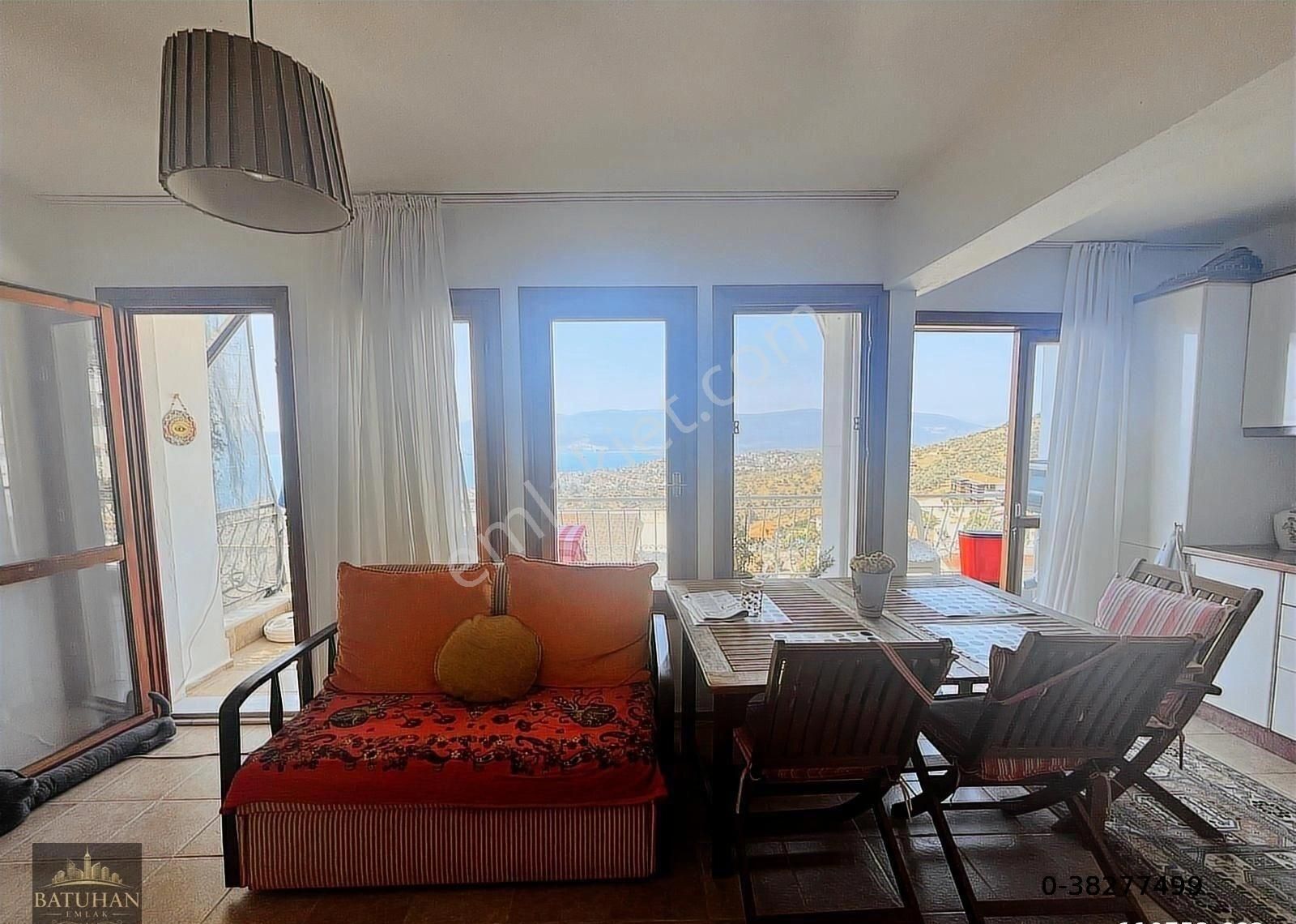 Güllük Merkez'de Site İçerisinde Deniz Manzarasına Hakim 3+1 Mustakil Triplex Ev - Görsel 23