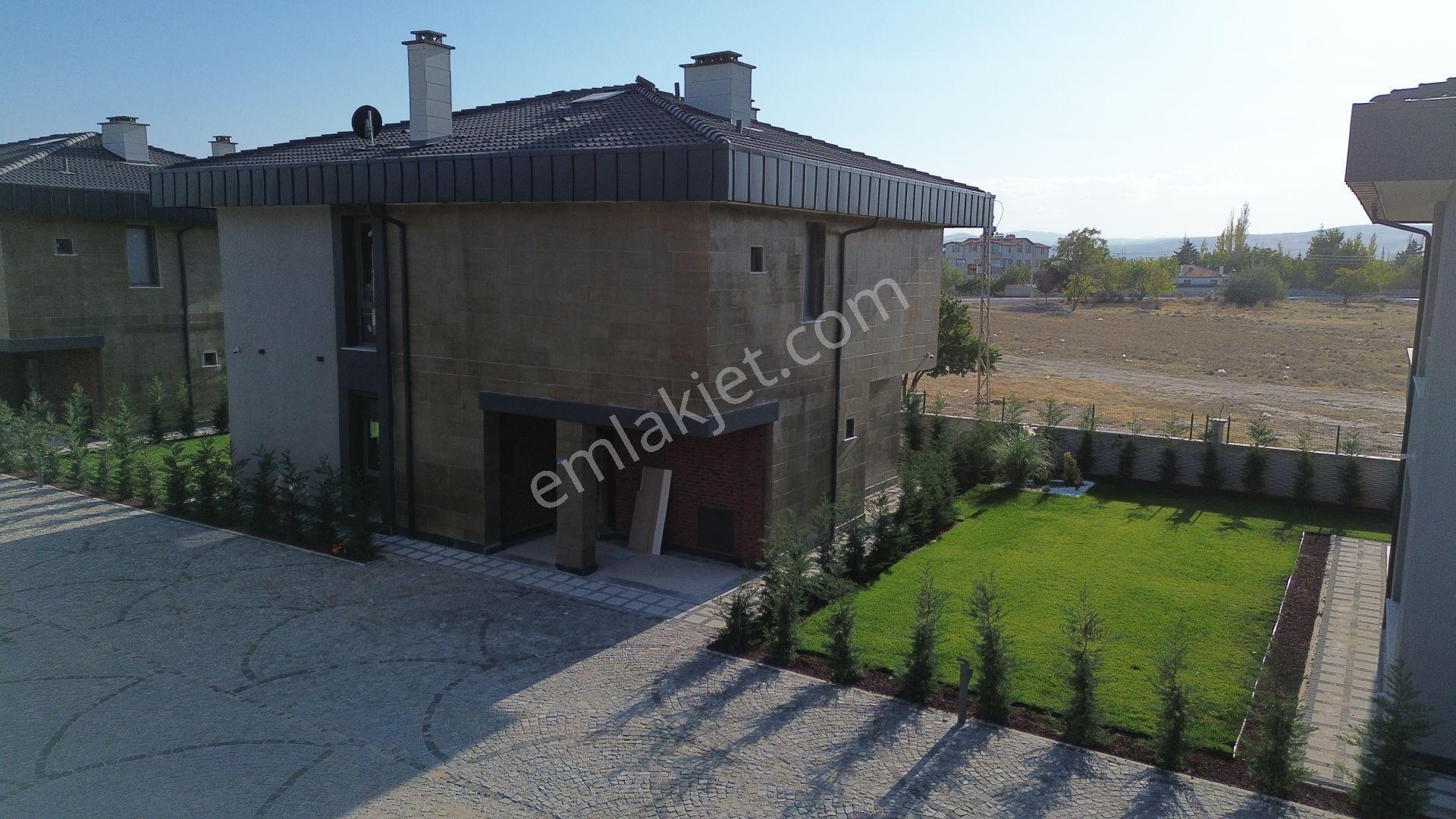 Konya / Meram / Harmancık Mahallesinde 4+1 Lüks Site İçi Villa - Görsel 2