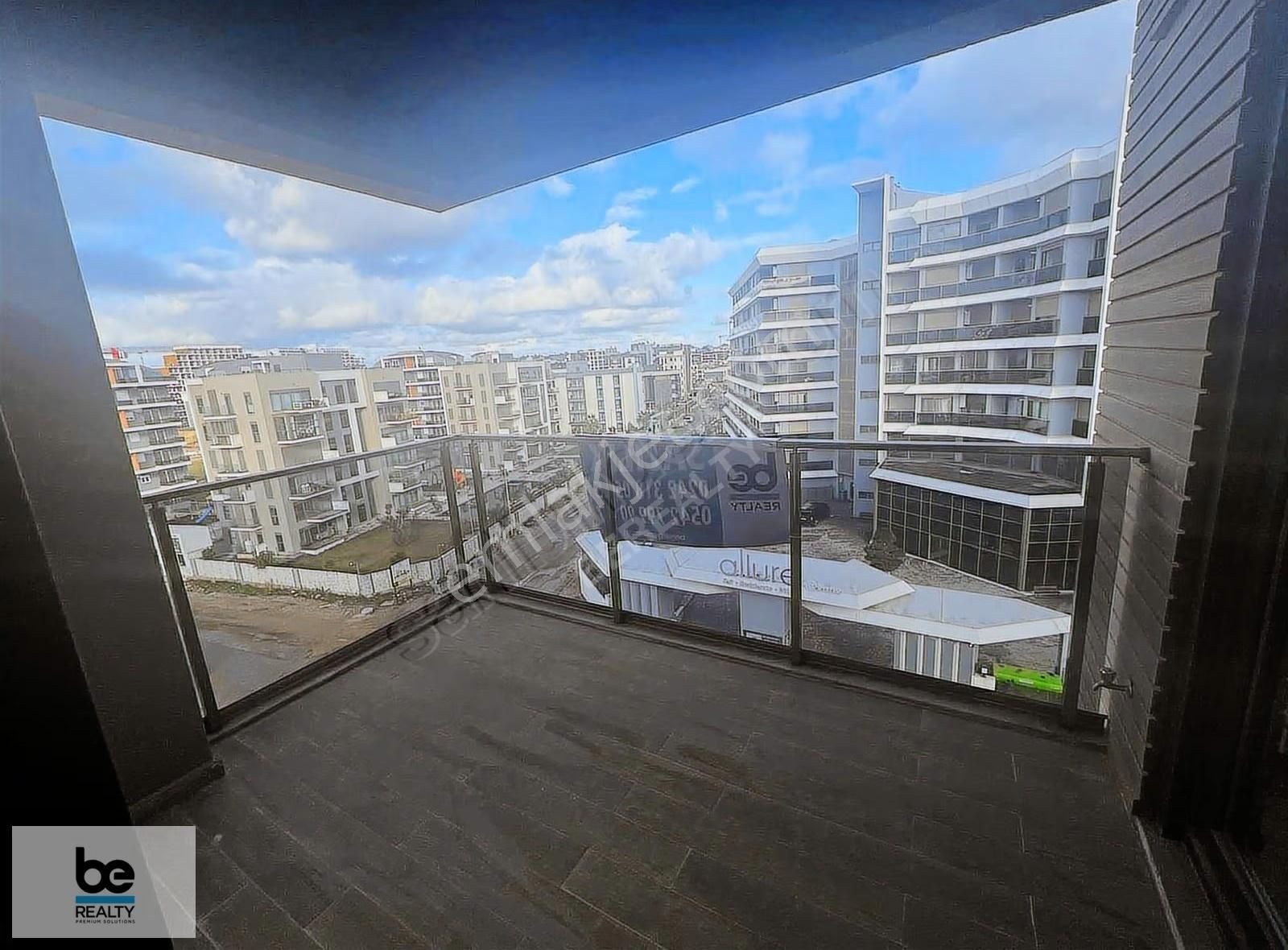 Altıntaş Lotus Garden Sitede Satılık 2+1 İskanlı