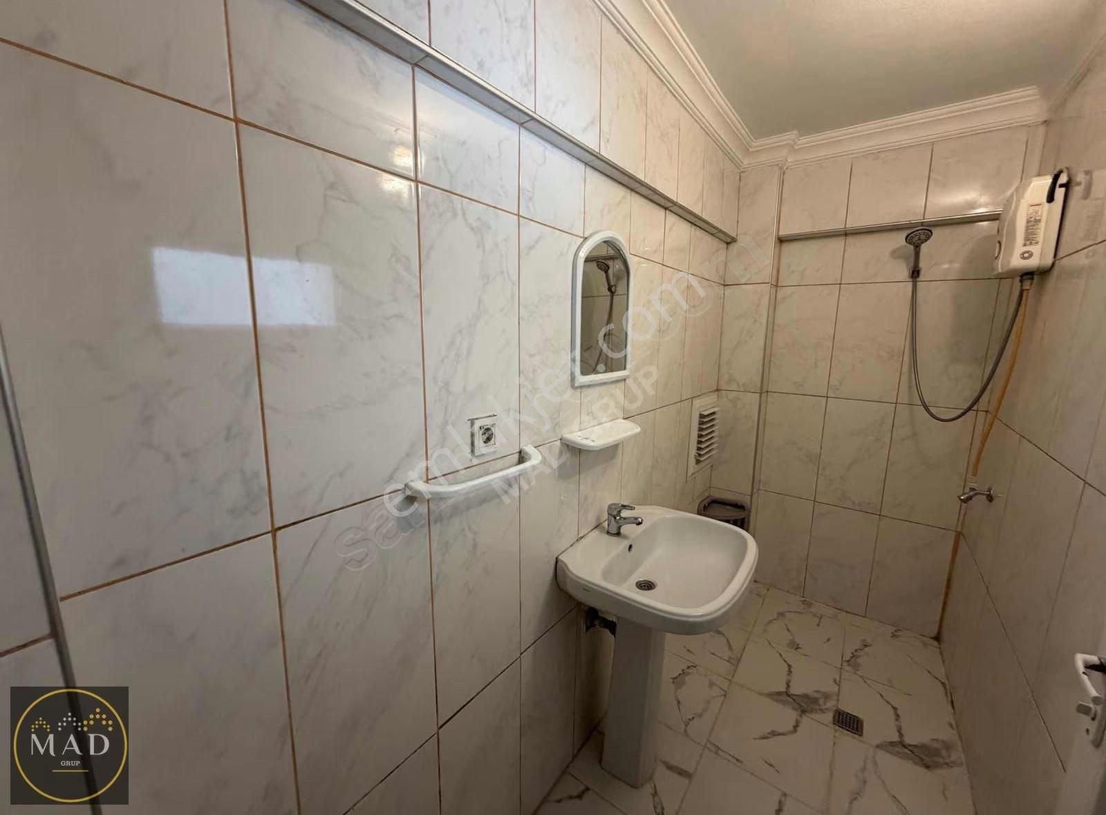 Bavulunu Al Gel Sıfır Tadilatlı 1+0 Daire Merkezi Konumda - Görsel 6