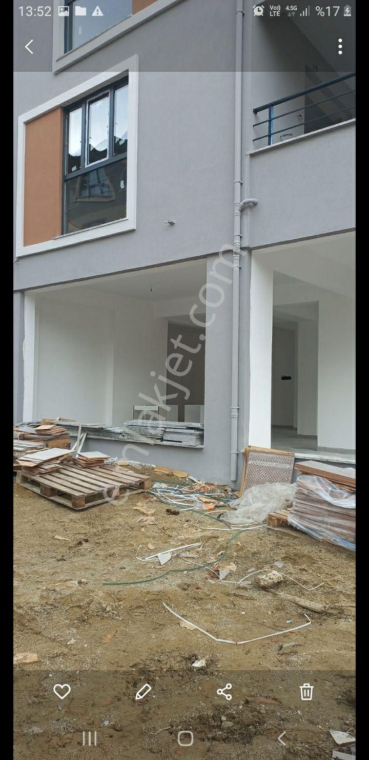 Kartepe Ertuğrulgazi Mahallesinde 230 Metrekare Dükkân 9.500000tl