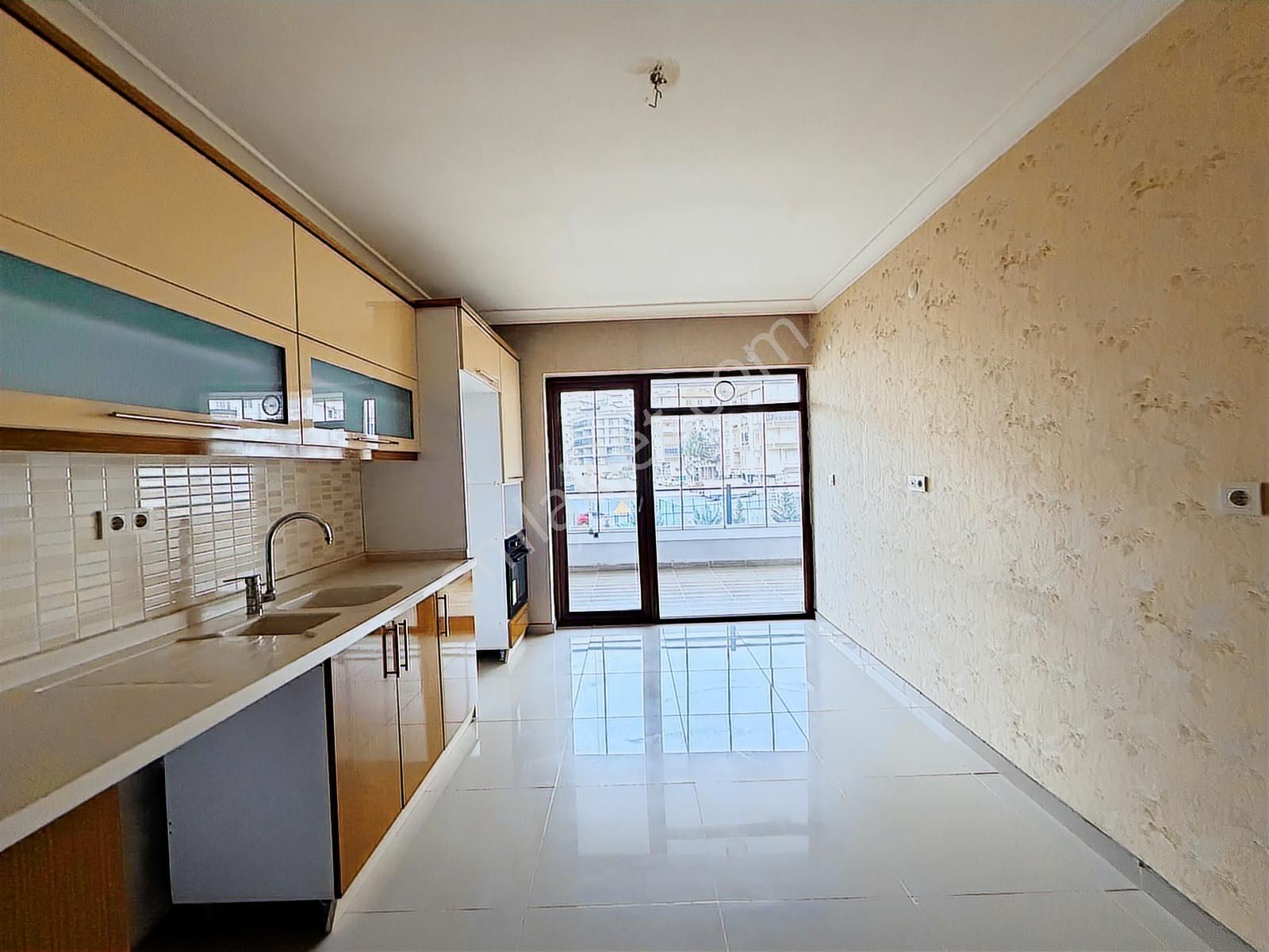 Göktaş'tan█ultra Lüx Sitede Teras Balkonlu G.odalı 4+1 Daire - Görsel 8