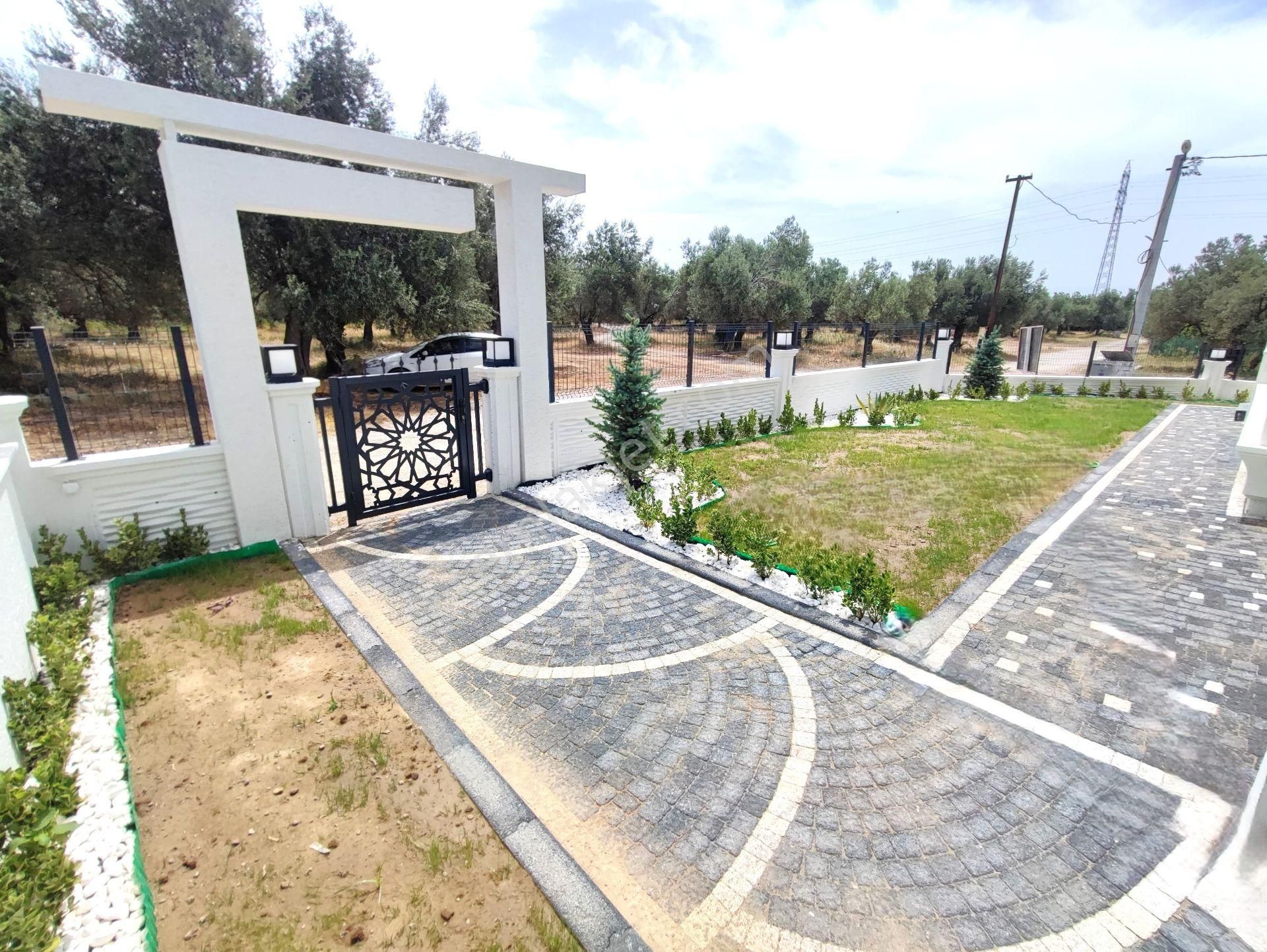 Zamanınızı Daha Keyifli Bir Şekil'de Geçireceğiniz Doğa İle İç İçe Huzur Dolu Lüks 4+1 Satılık Villa - Görsel 32