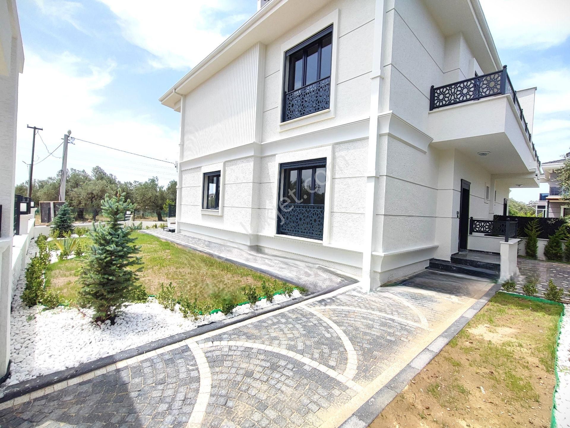 Zamanınızı Daha Keyifli Bir Şekil'de Geçireceğiniz Doğa İle İç İçe Huzur Dolu Lüks 4+1 Satılık Villa - Görsel 35