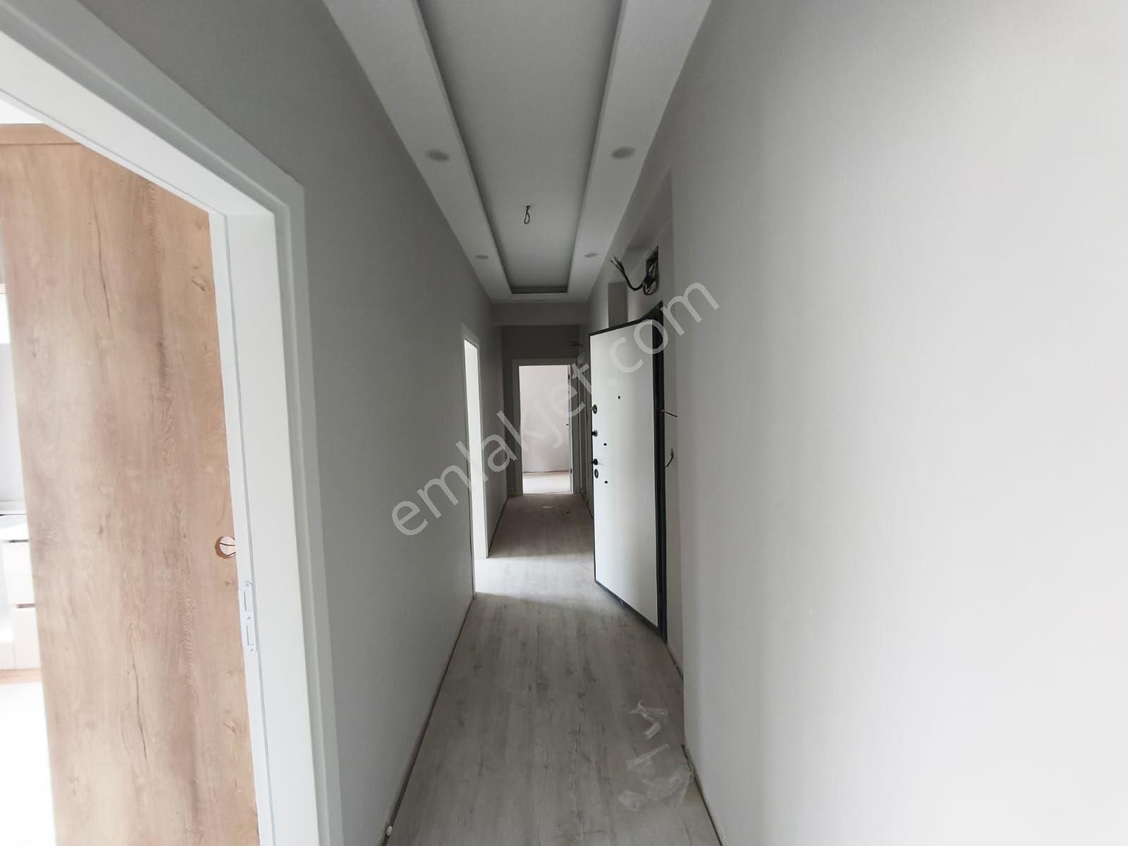 Edremit Gümrük Tariş Karşı Arası Ara Kat Satılık - Görsel 14