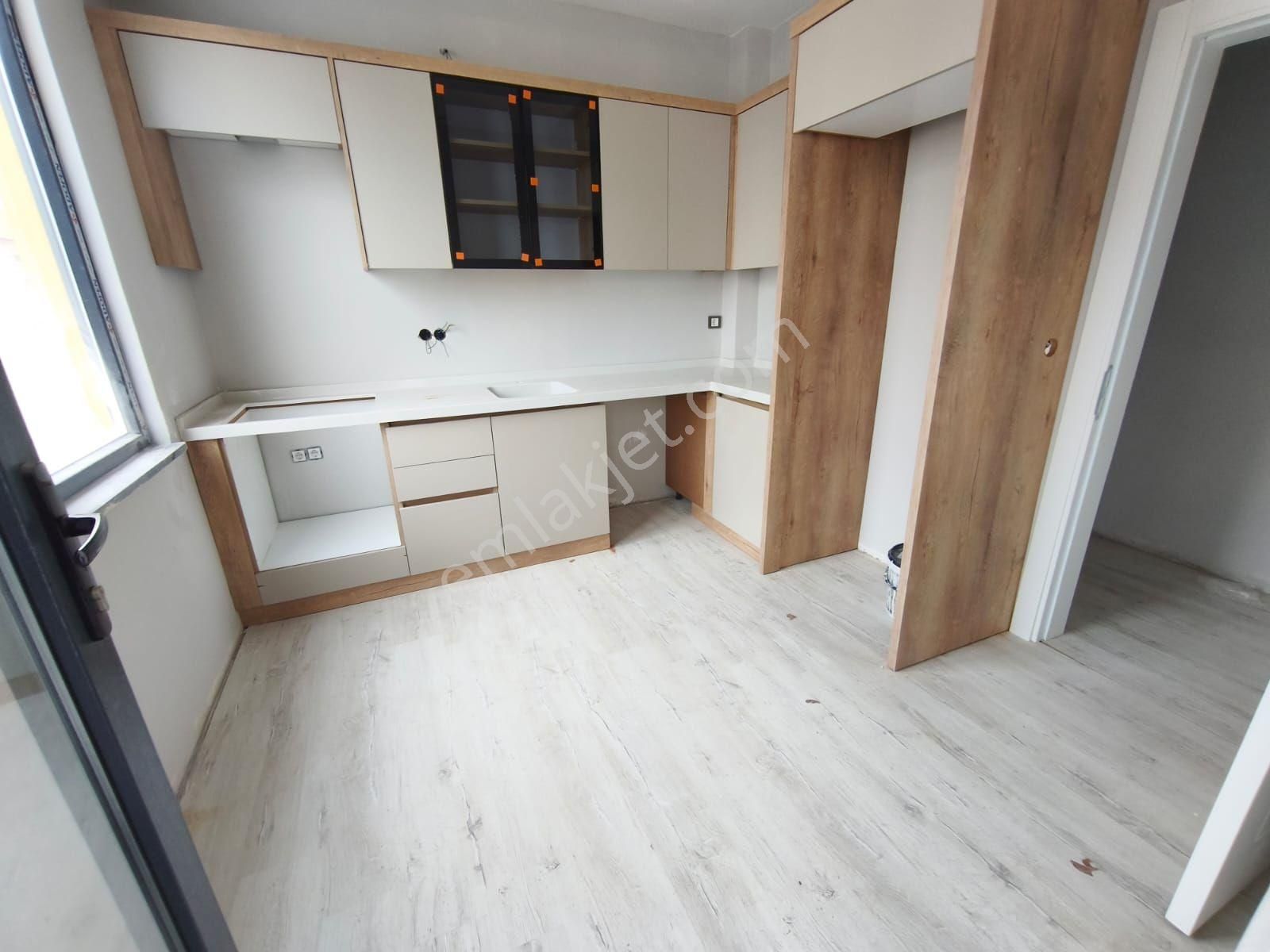 Edremit Gümrük Tariş Karşı Arası Ara Kat Satılık - Görsel 7