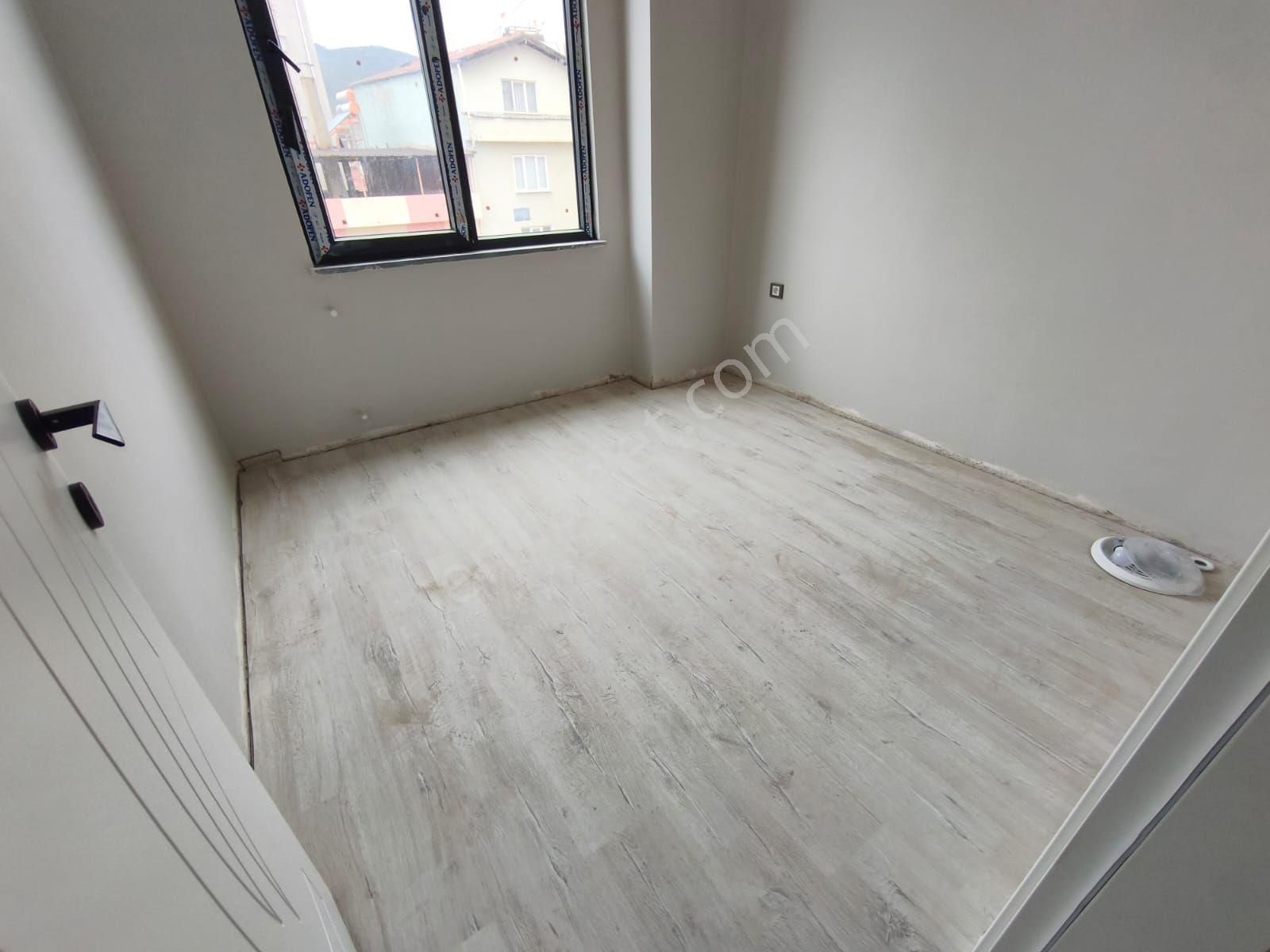 Edremit Gümrük Tariş Karşı Arası Ara Kat Satılık - Görsel 15