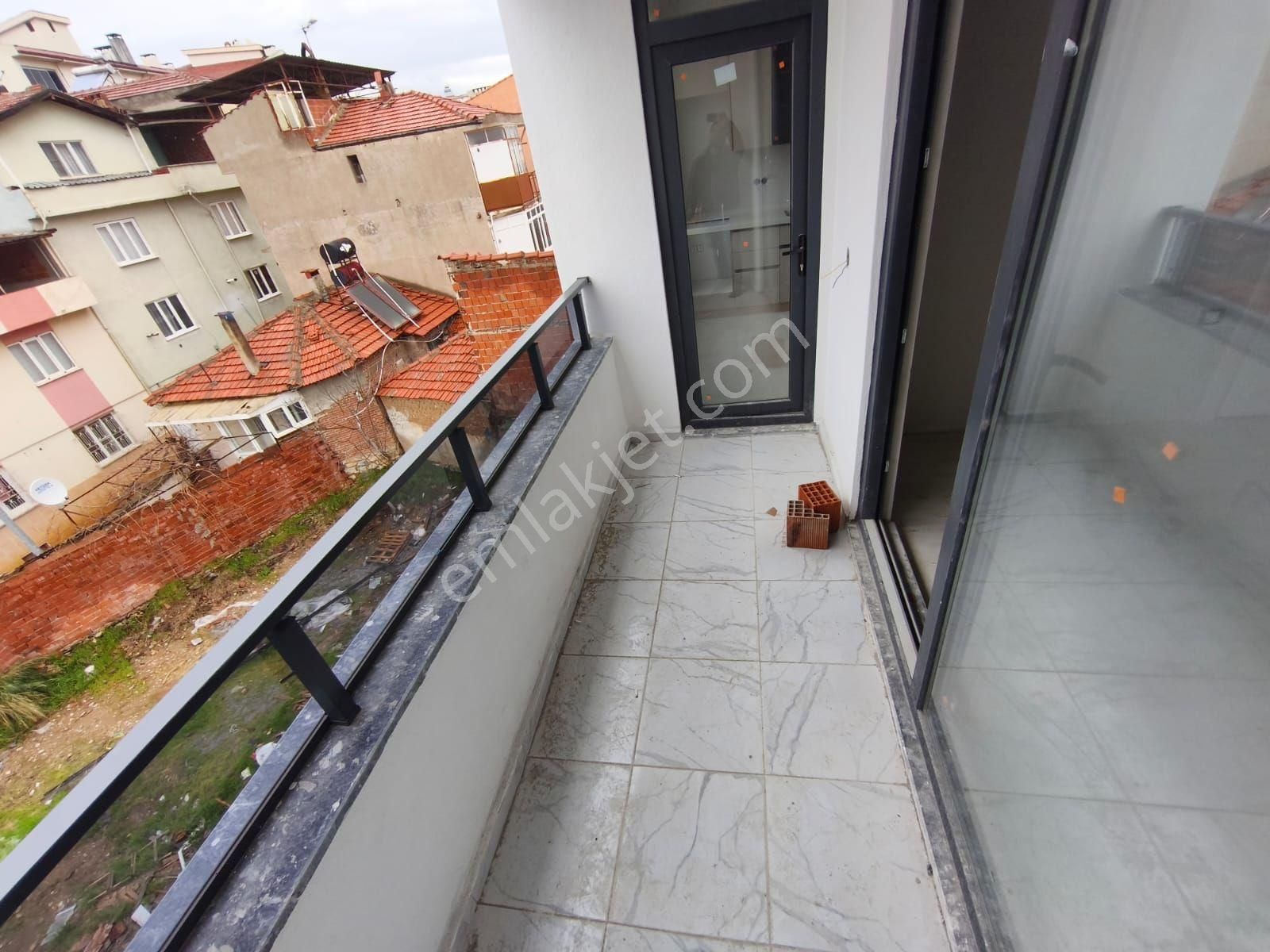 Edremit Gümrük Tariş Karşı Arası Ara Kat Satılık - Görsel 5