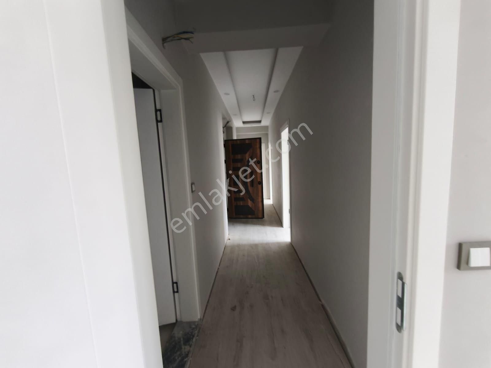 Edremit Gümrük Tariş Karşı Arası Ara Kat Satılık - Görsel 29