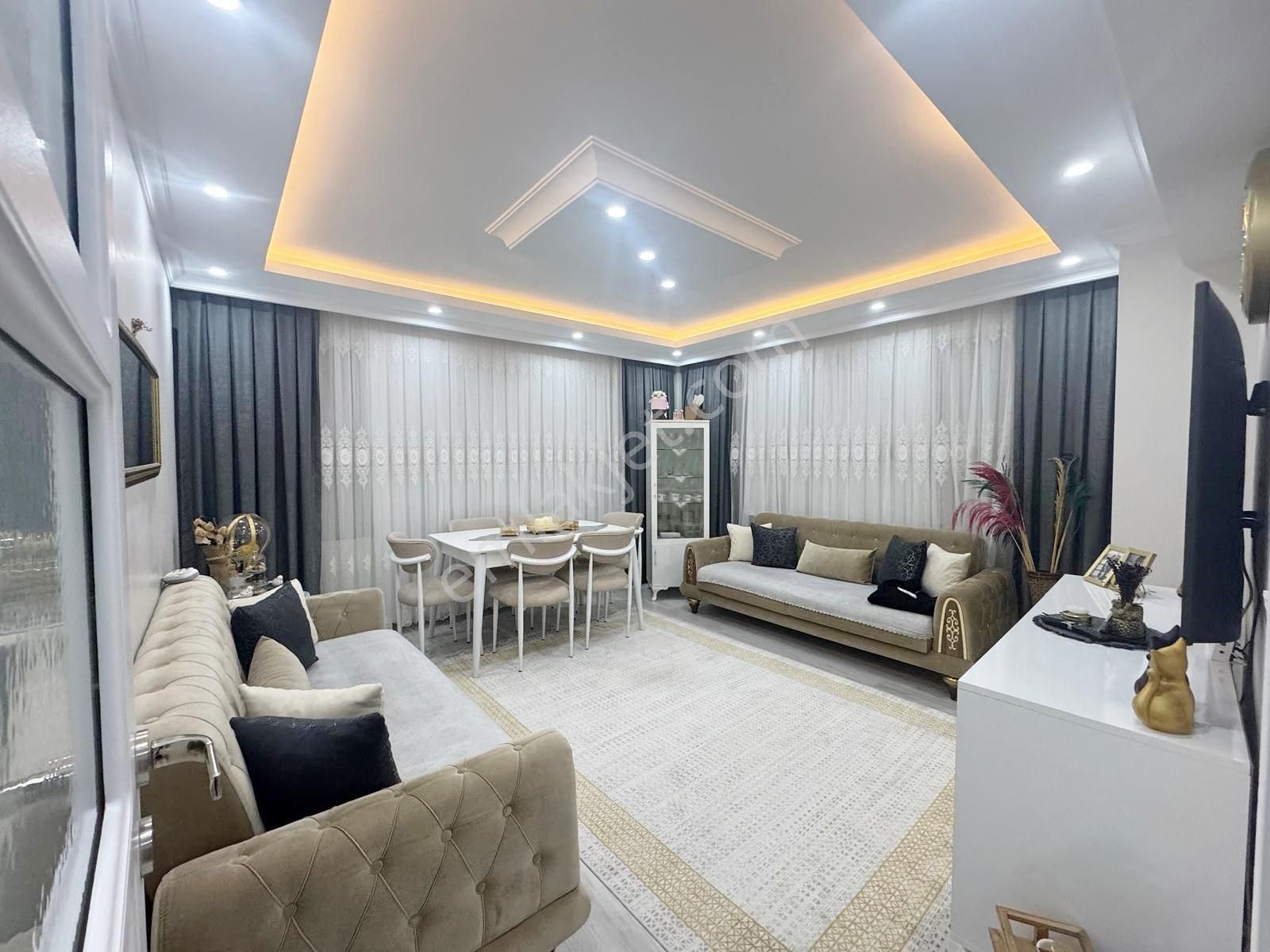 Salih Emlak 'tan Güney Cephe 2+1 İskanlı 4 Yıllık Daire - Görsel 12