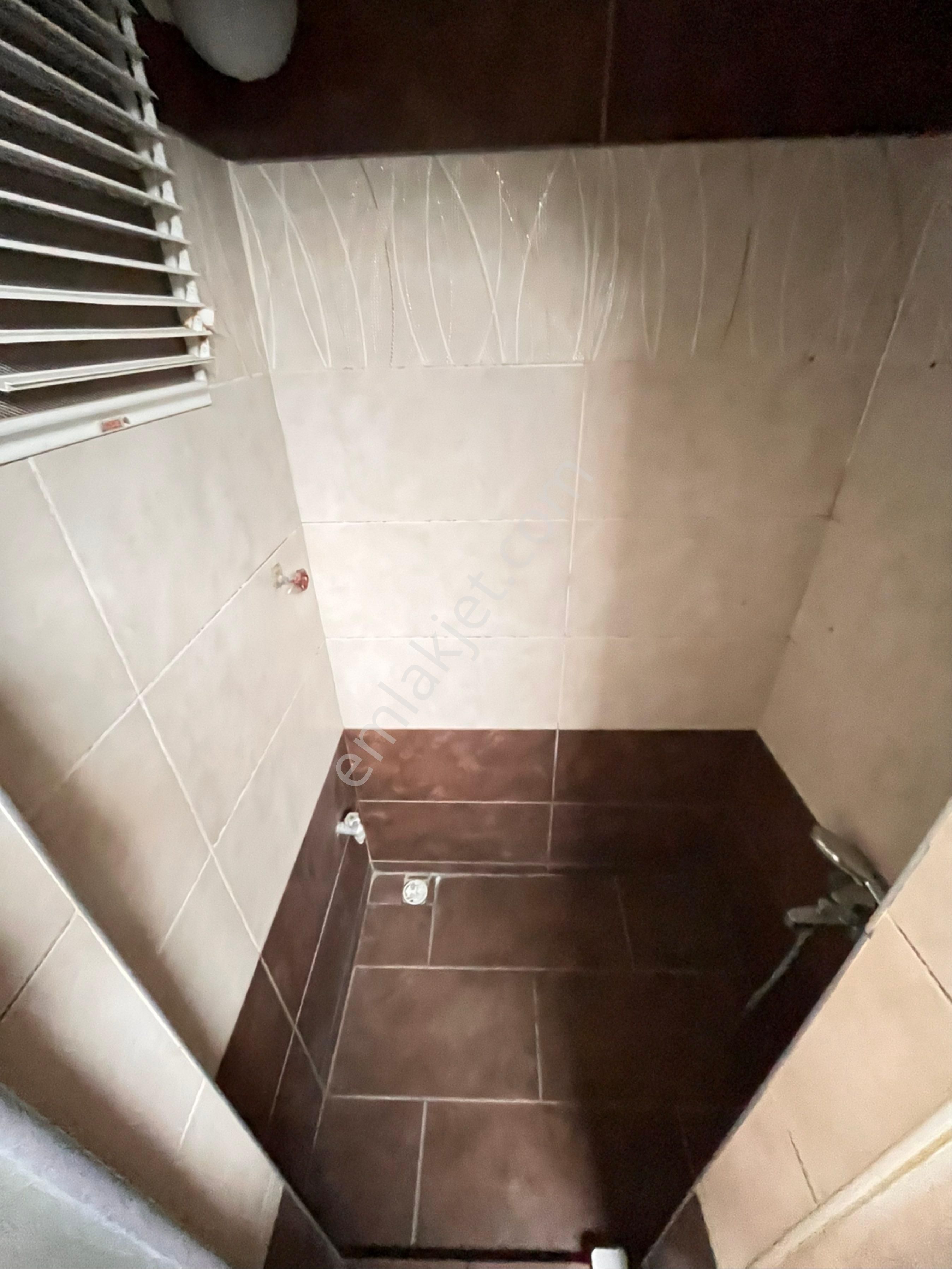 Metro Yakını 3+1 125m3 Temiz Bakımlı Arakat Daire - Görsel 18