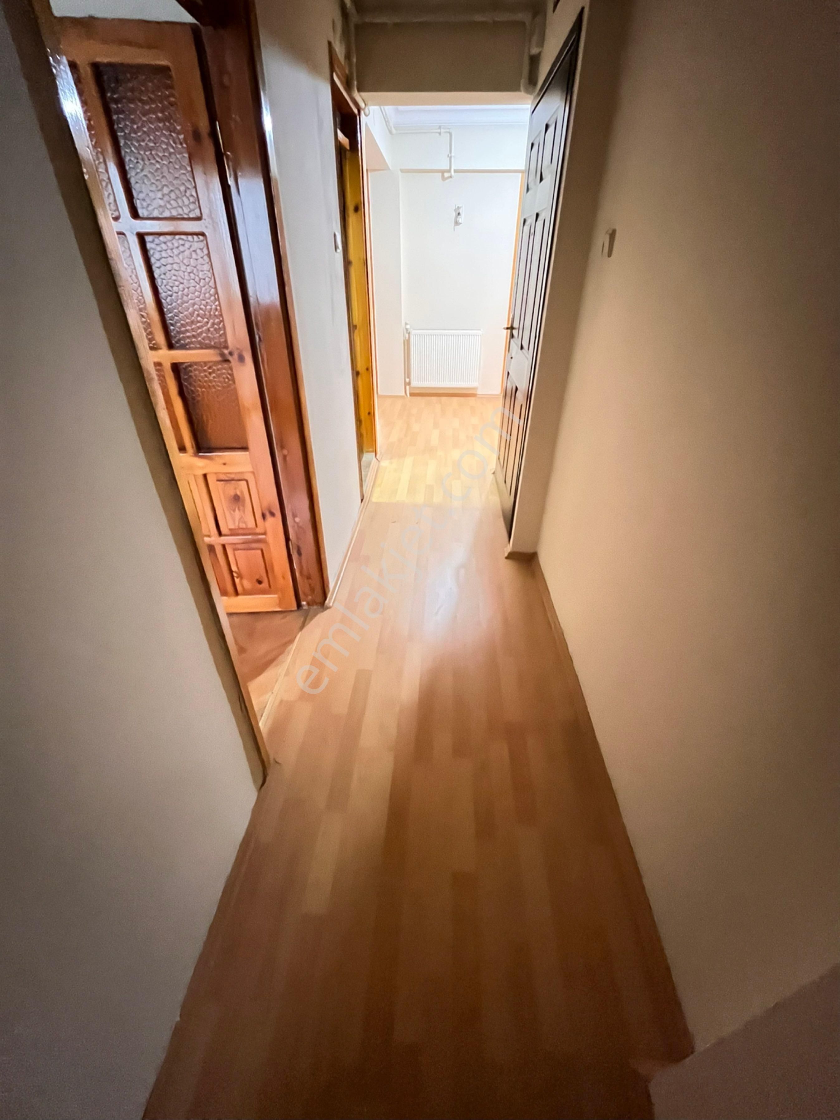 Metro Yakını 3+1 125m3 Temiz Bakımlı Arakat Daire - Görsel 22