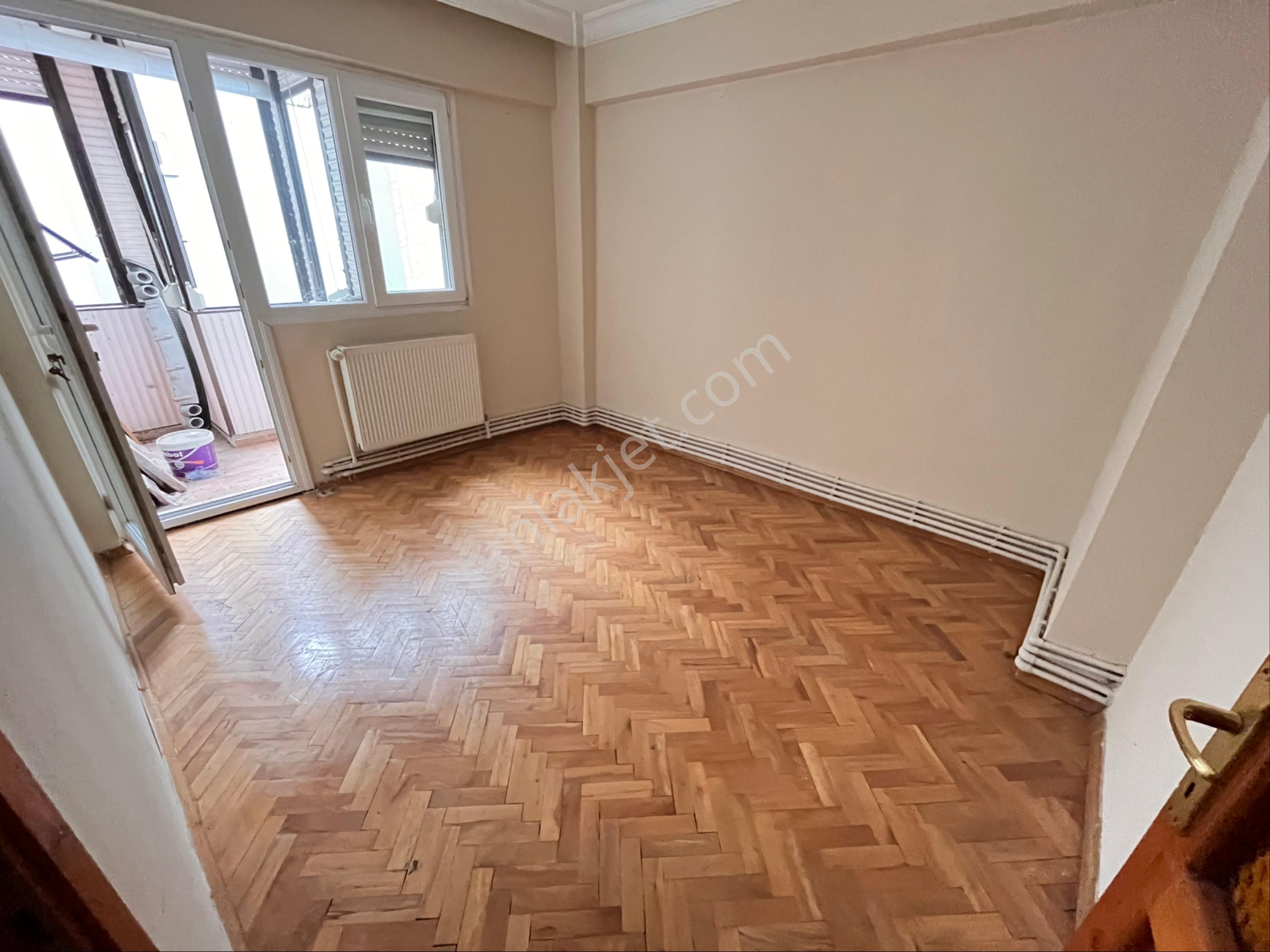 Metro Yakını 3+1 125m3 Temiz Bakımlı Arakat Daire - Görsel 13