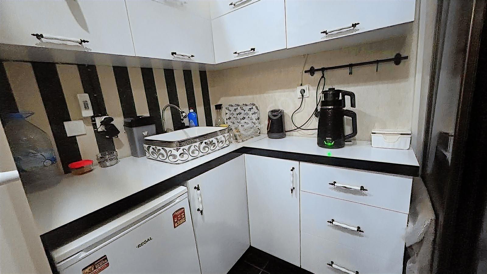 Çağlayanda Merkezi Konumda Site İçinde Eşyalı Kiralık Ofis - Görsel 5