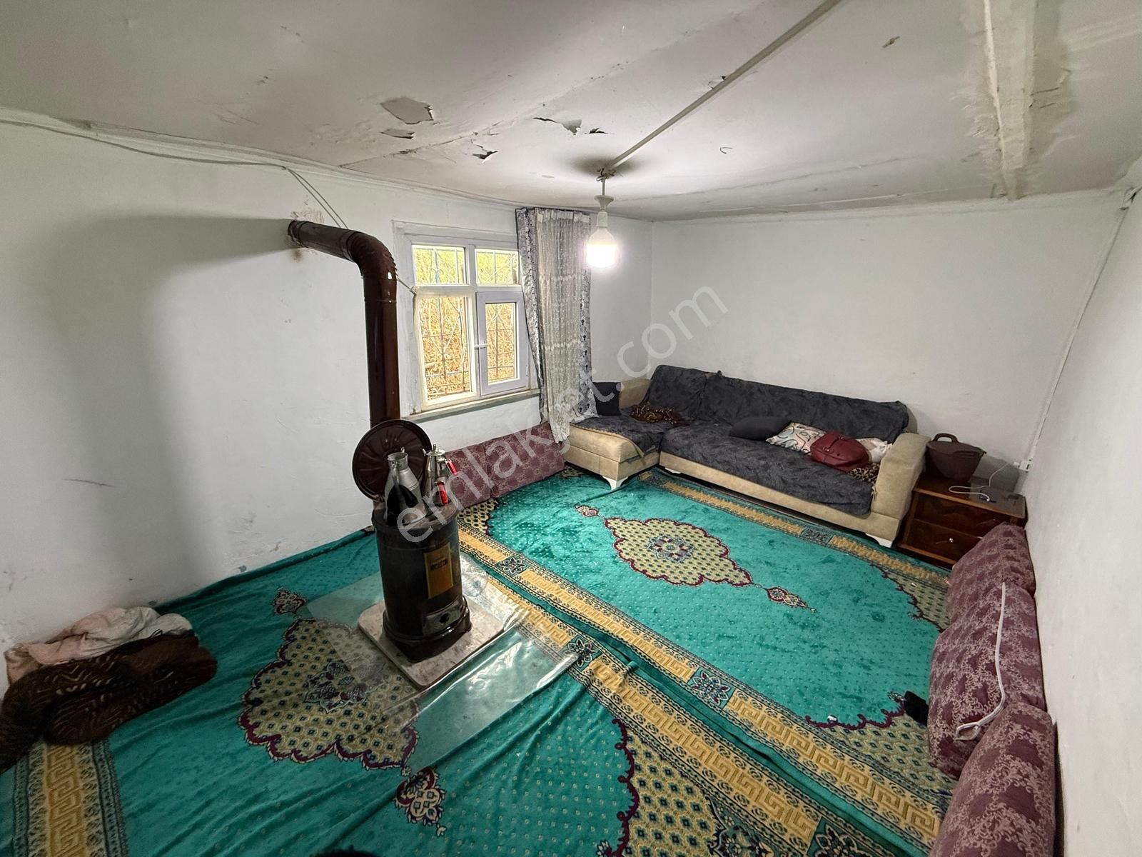 Sultangazi Habipler'de 400m² Satılık Arsa Ve Gecekondu - Yatırım Fırsatı