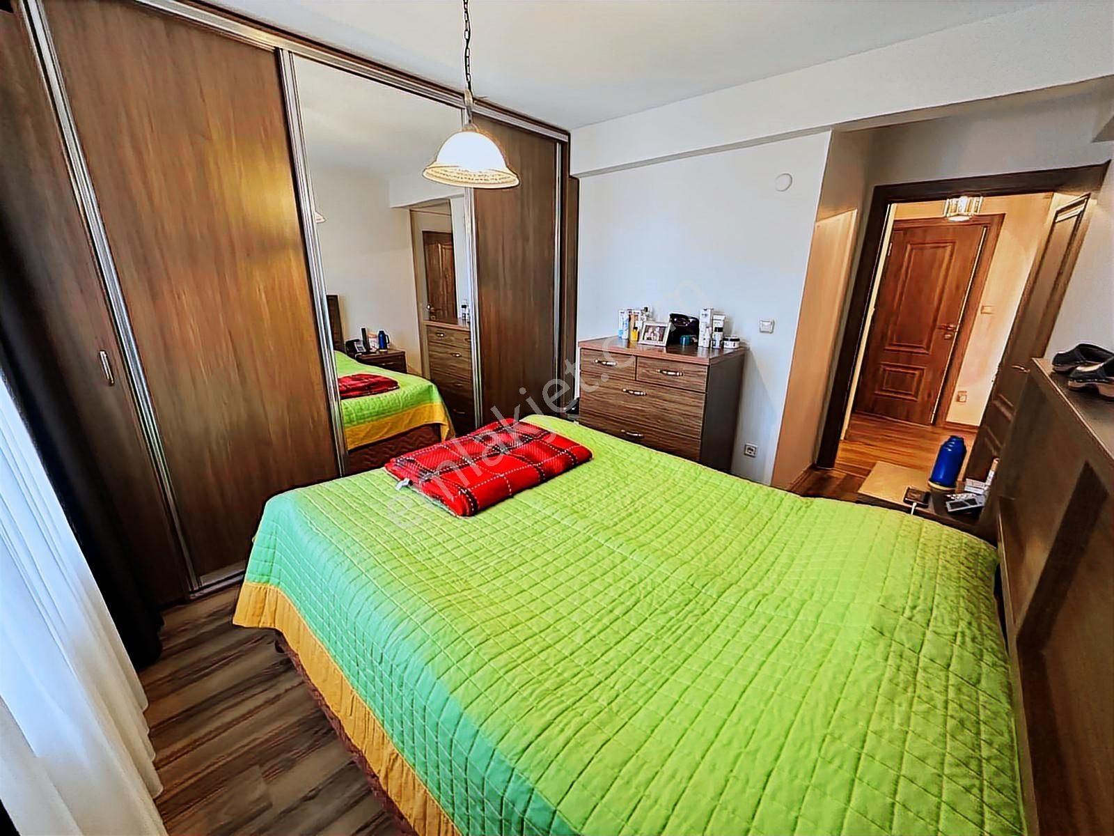 Bayar Caddesin'de Park Manzaralı Geniş Mutfaklı Masrafsız 3+1 - Görsel 5