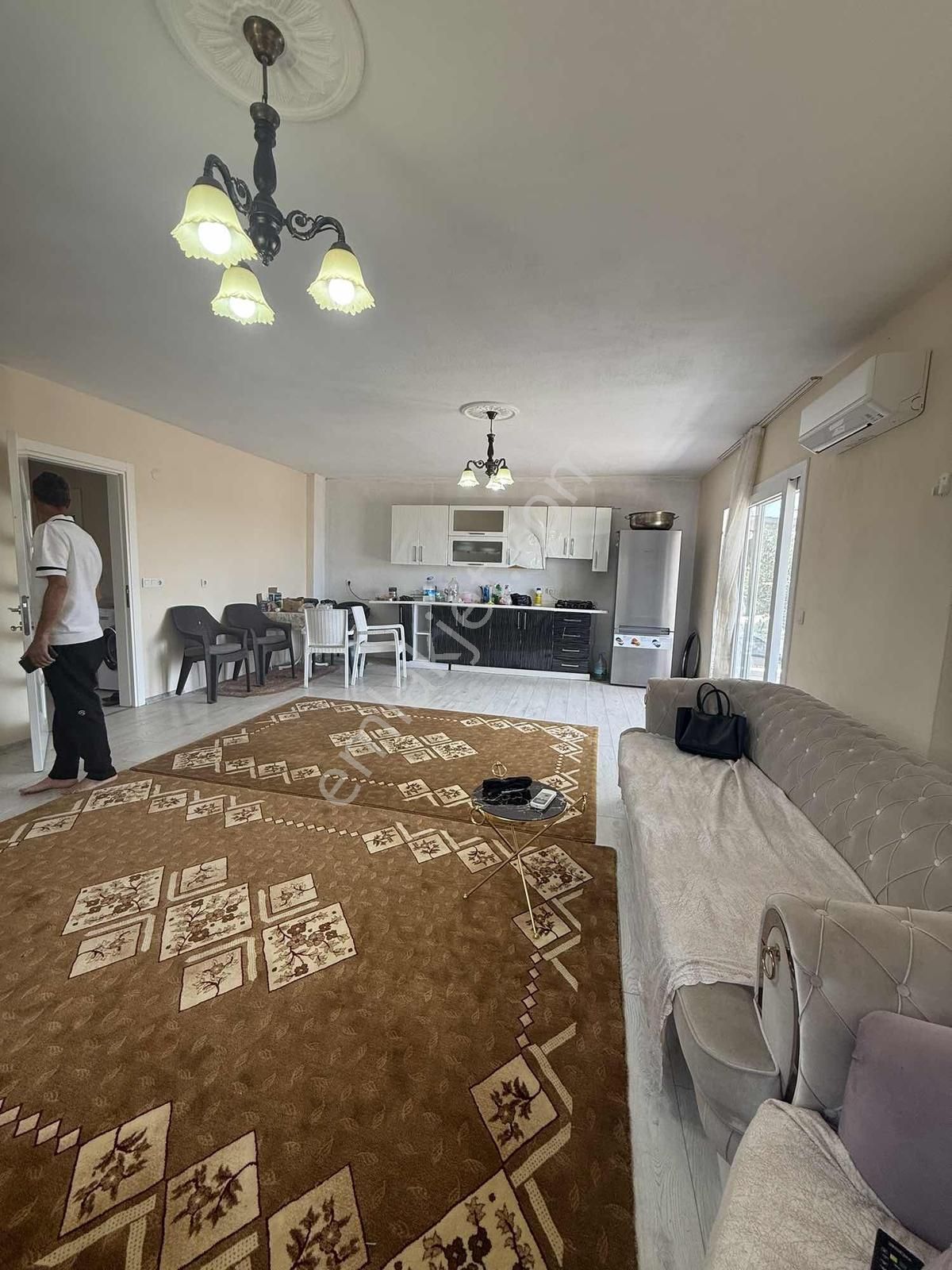 Menderes Oğlan Anasın Da 900m2 Arsa İçinde 100m2 Betonarme Ev - Görsel 4