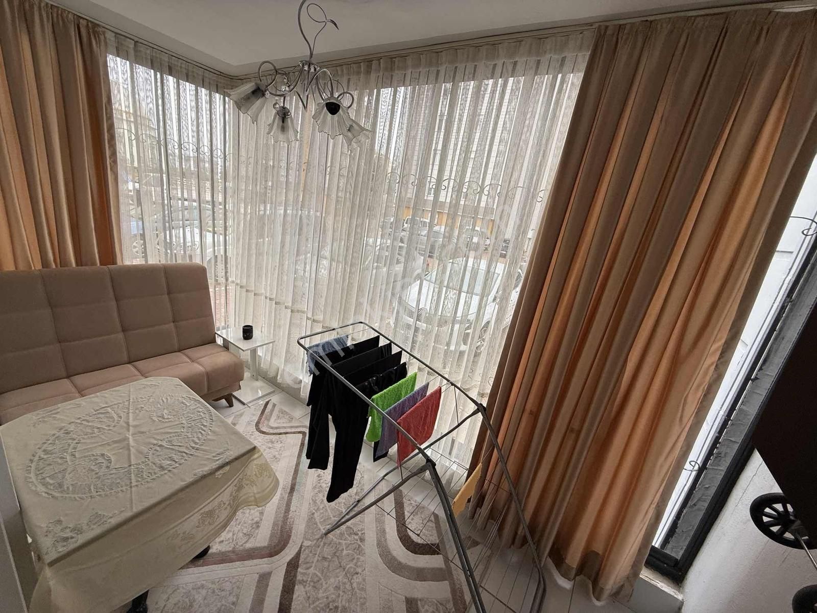 Site İçerisinde Cam Balkonlu Çok Geniş Daire - Görsel 9