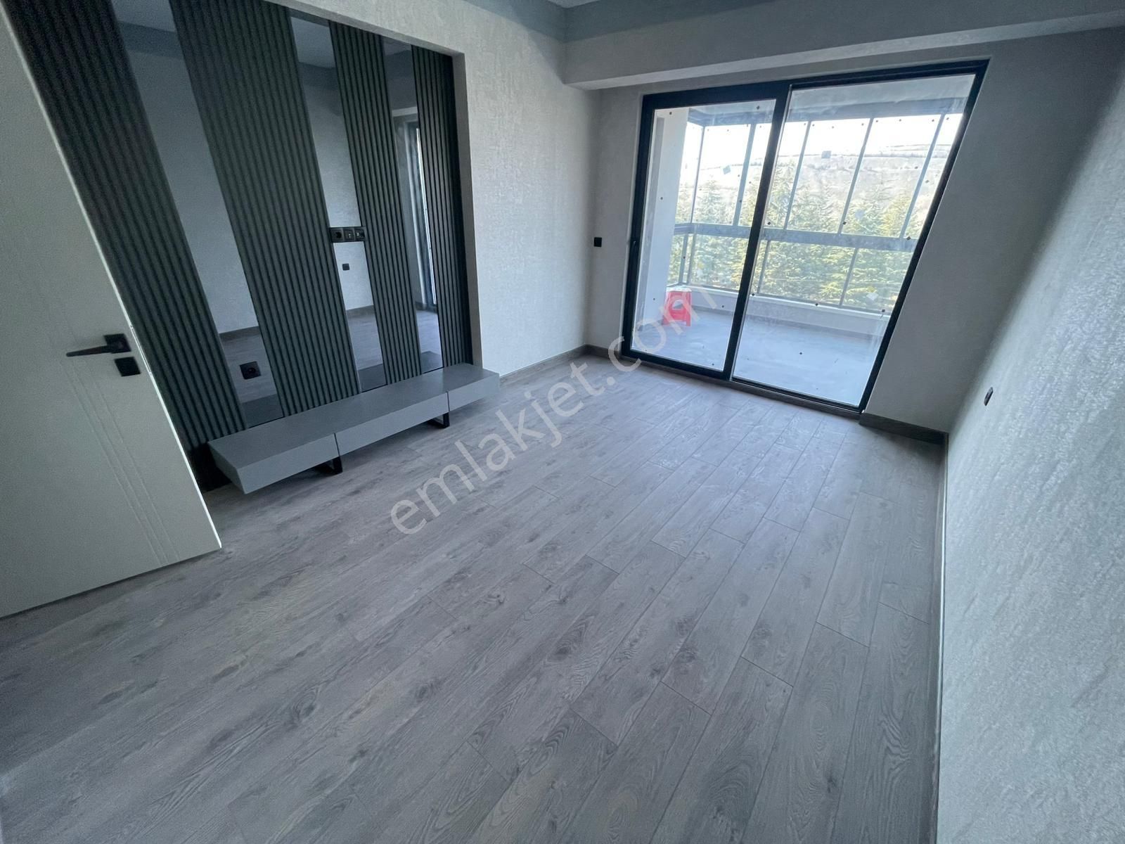 Batıkent Çakırlar'da Ultra Lüx Yapılı Sıfır 4+1 Satılık Daire - Görsel 7