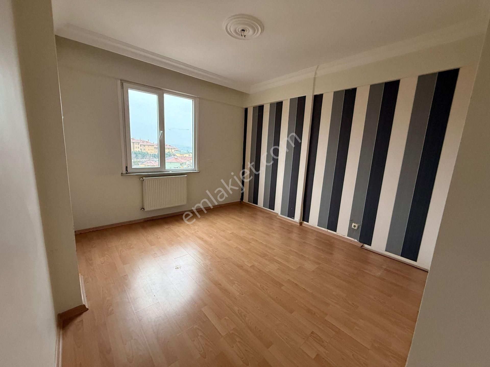 Şimşek Yuva Sitesi 'nde Kısmi Boğaz Manzaralı 3+1 Kiralık Daire - Görsel 16