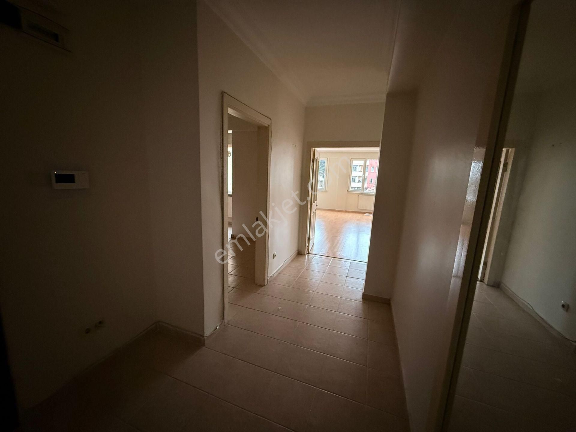 Şimşek Yuva Sitesi 'nde Kısmi Boğaz Manzaralı 3+1 Kiralık Daire - Görsel 18