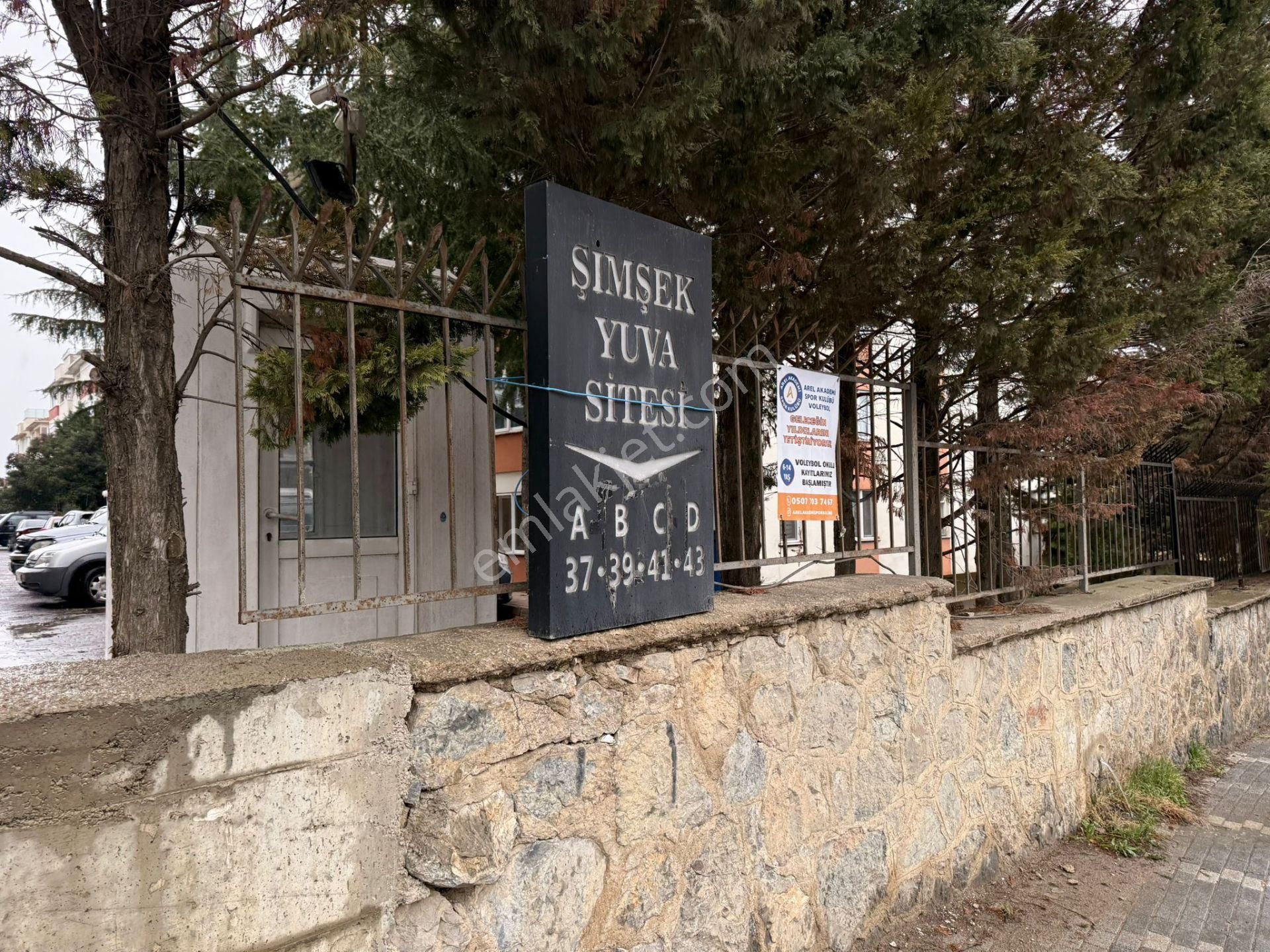 Şimşek Yuva Sitesi 'nde Kısmi Boğaz Manzaralı 3+1 Kiralık Daire - Görsel 26