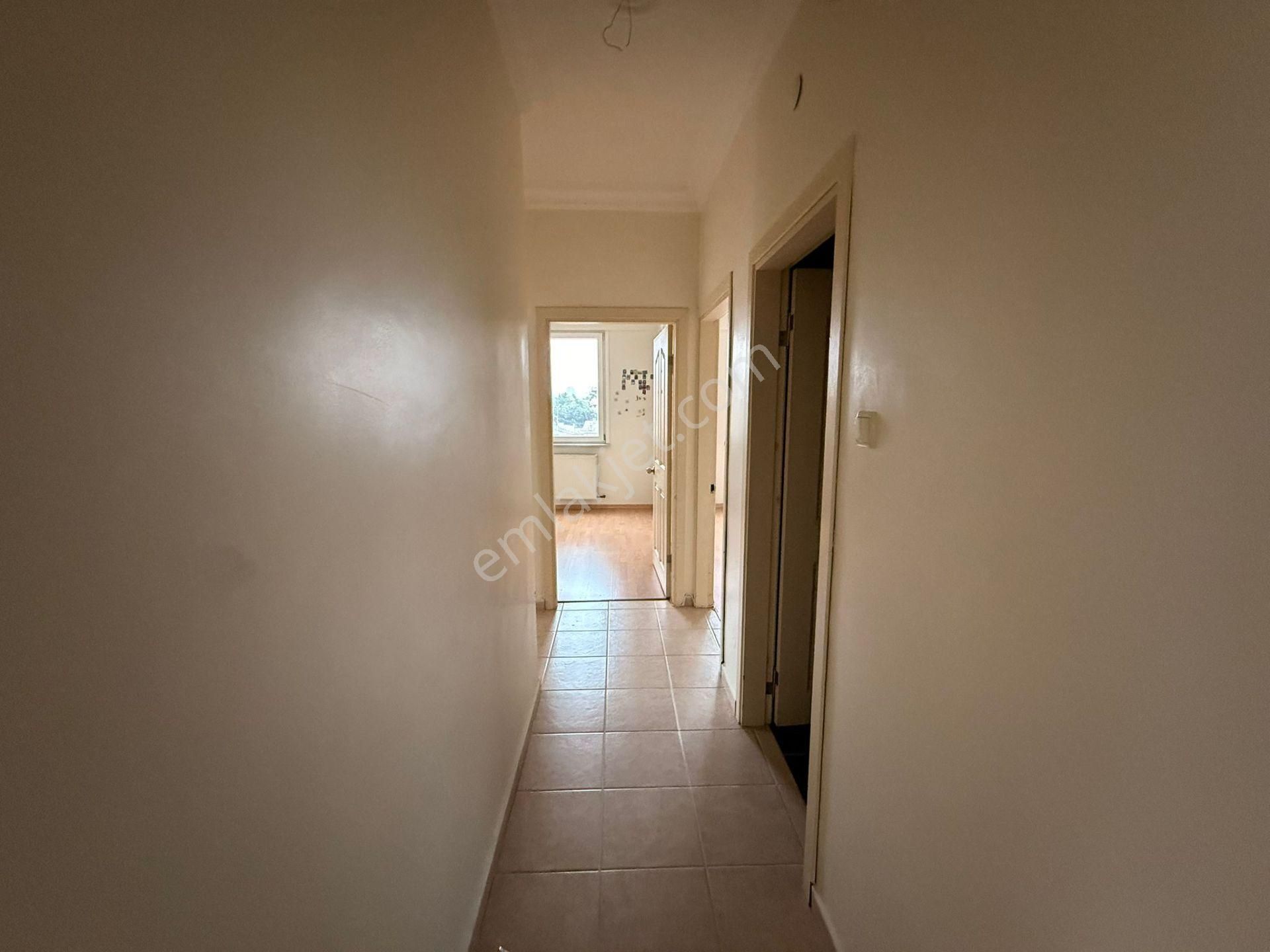 Şimşek Yuva Sitesi 'nde Kısmi Boğaz Manzaralı 3+1 Kiralık Daire - Görsel 7