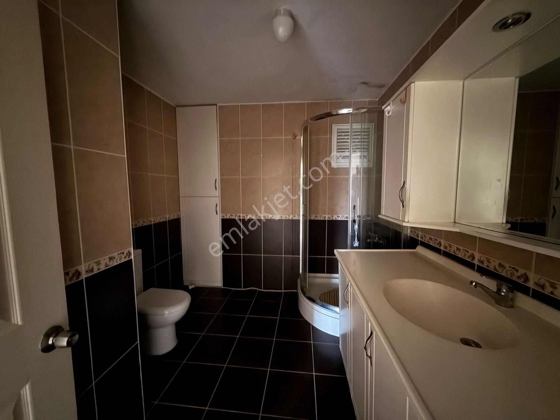 Şimşek Yuva Sitesi 'nde Kısmi Boğaz Manzaralı 3+1 Kiralık Daire - Görsel 21