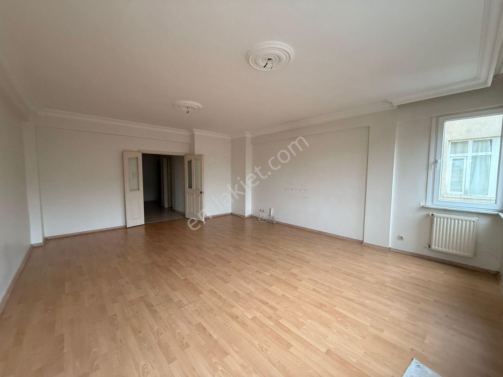 Şimşek Yuva Sitesi 'nde Kısmi Boğaz Manzaralı 3+1 Kiralık Daire - Görsel 4