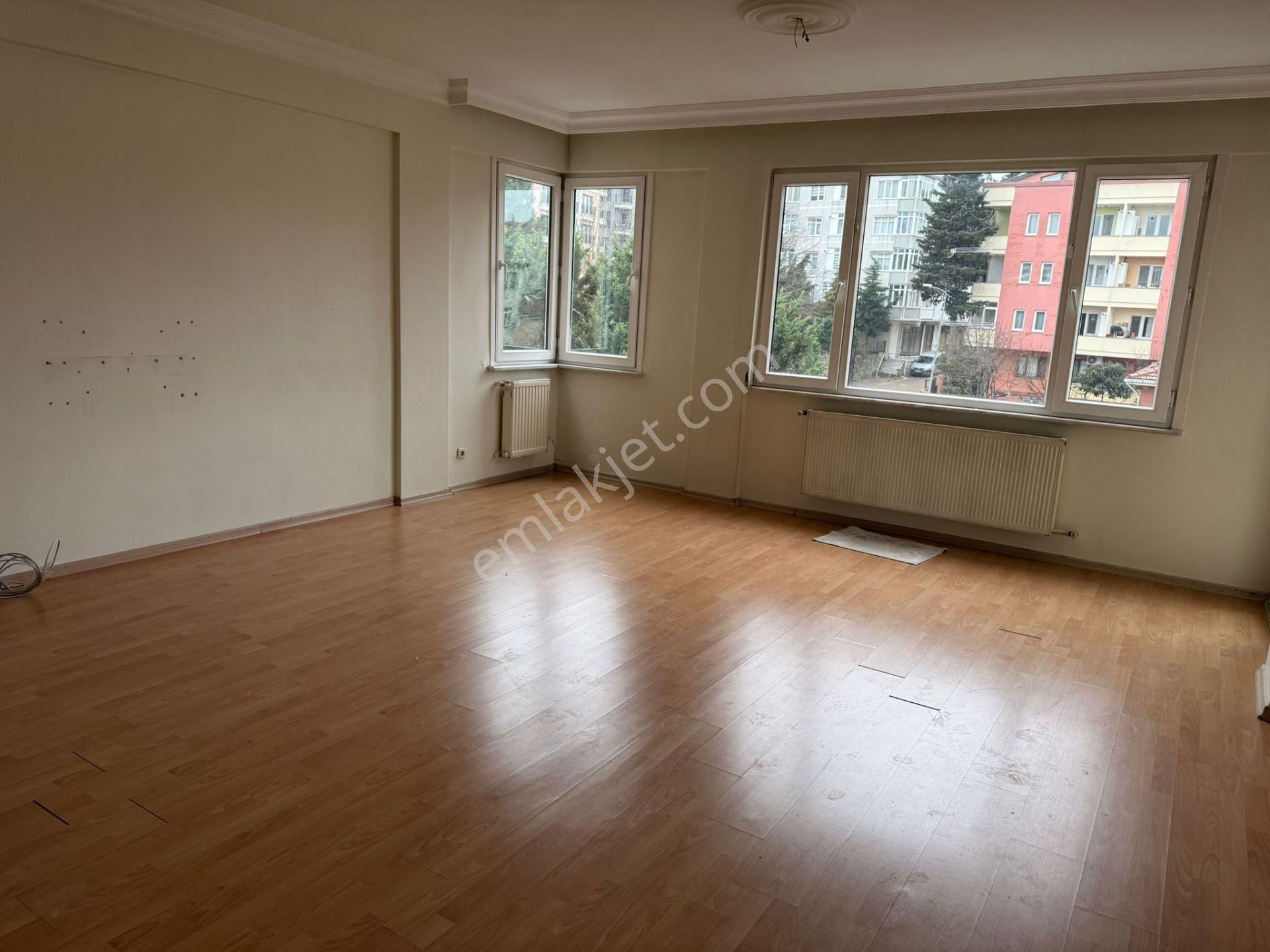 Şimşek Yuva Sitesi 'nde Kısmi Boğaz Manzaralı 3+1 Kiralık Daire - Görsel 3