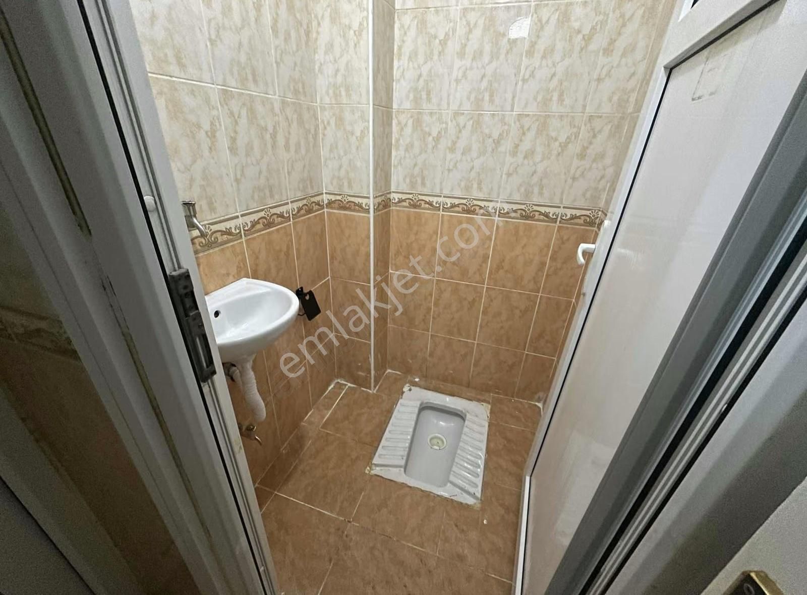 Arnavutköy Metro Karşısı Asansörlü 2+1 100 M² Kiralık Daire - Görsel 4