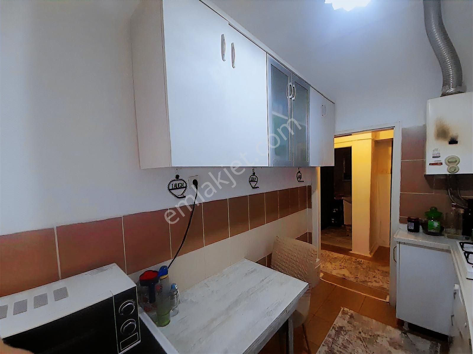 Dikmen Cd.'ne Paralel Sk.ta Ferah Ve Çok Uygun Kiralı 2+1 Daire - Görsel 6